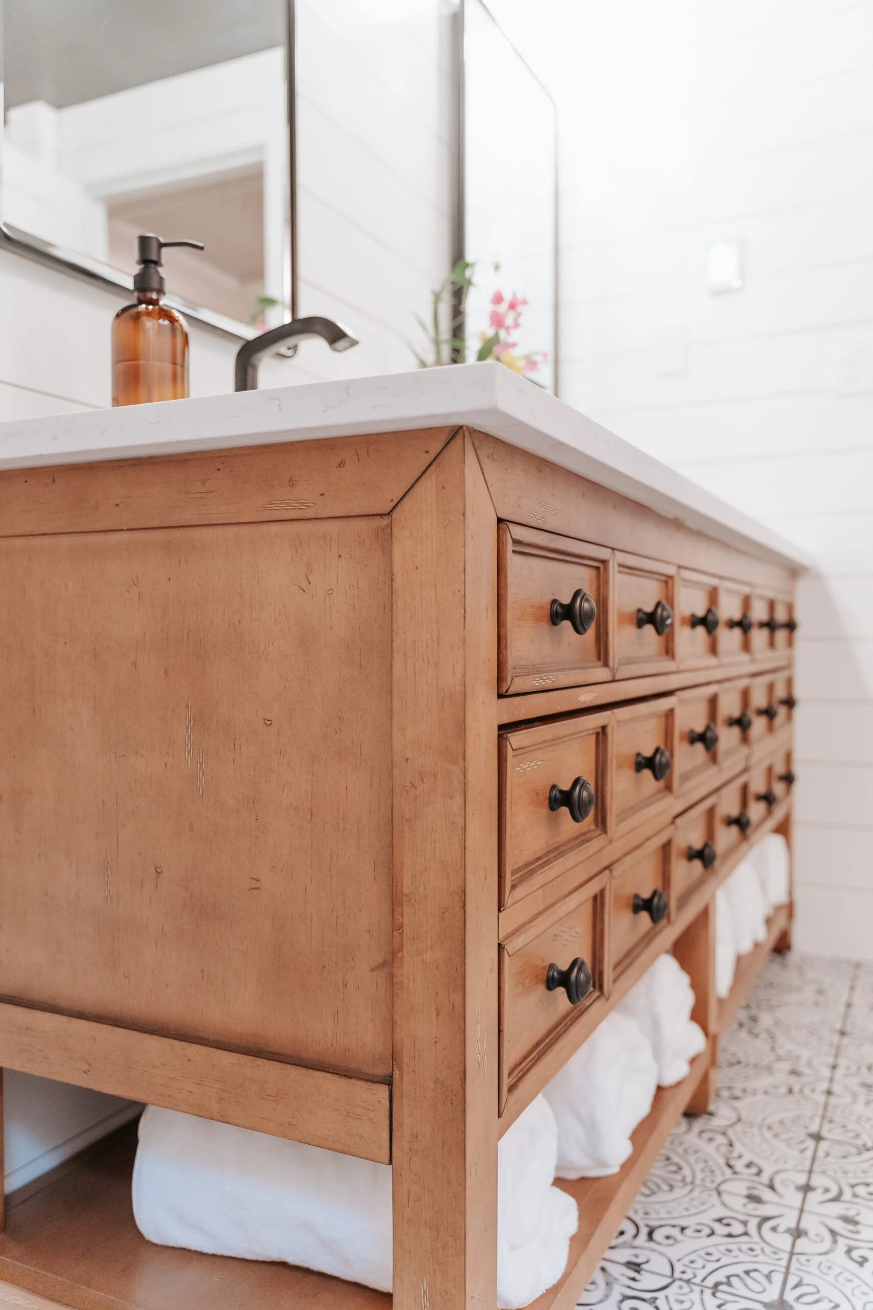 MODERN FARMHOUSE REMODEL // HICKORY RIDGE + AMHERST PROJECT