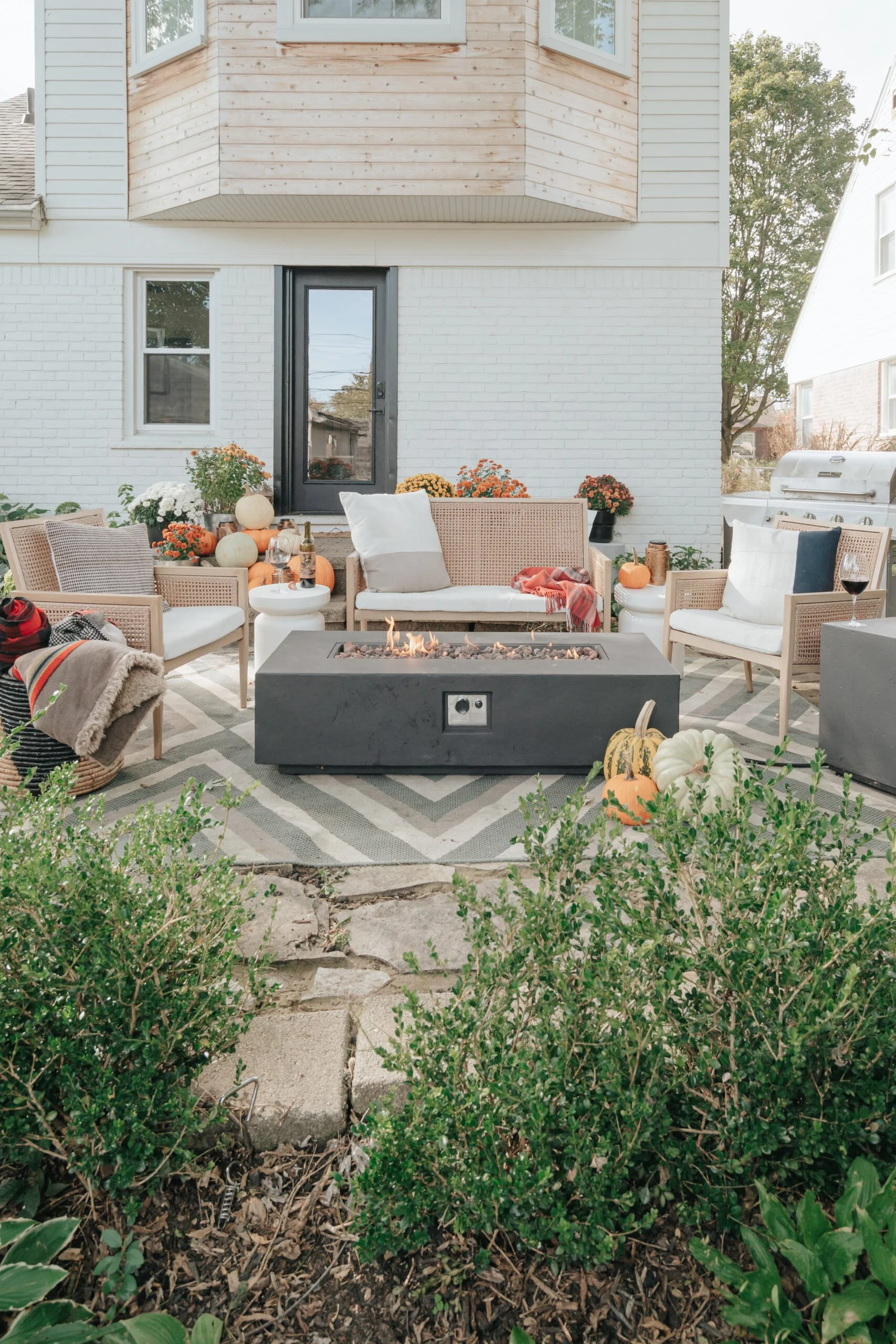 TIPS FOR A FALL OUTDOOR PARTY WITH PROPANE