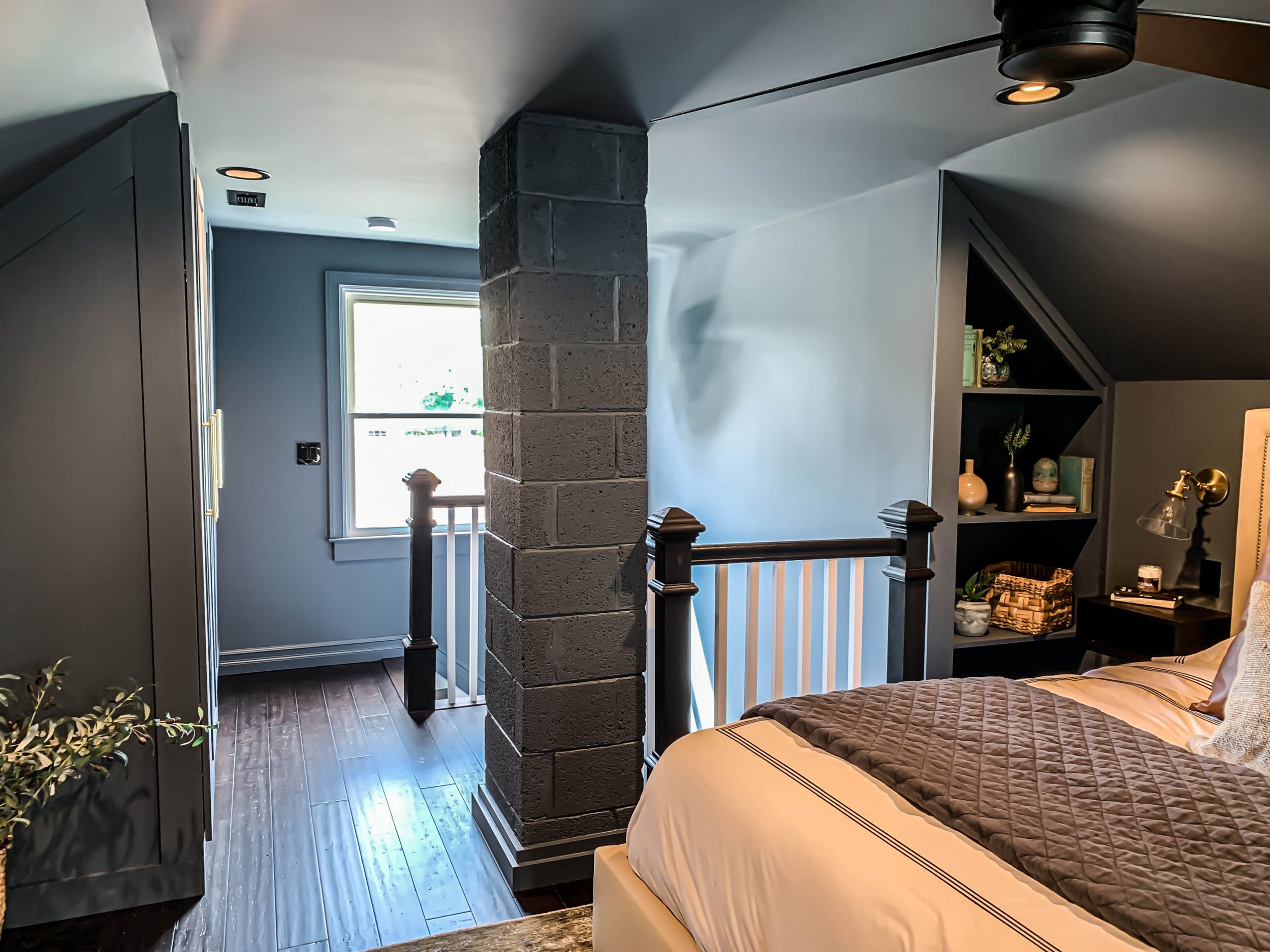 5 KEYS TO CREATING A DARK MODERN MOODY SPACE