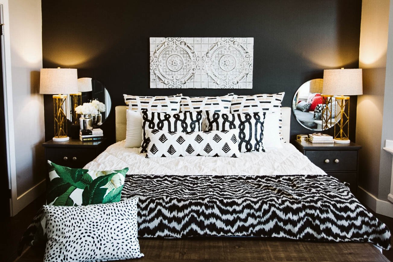 7 WAYS TO DECLUTTER AND ORGANIZE YOUR LIFE