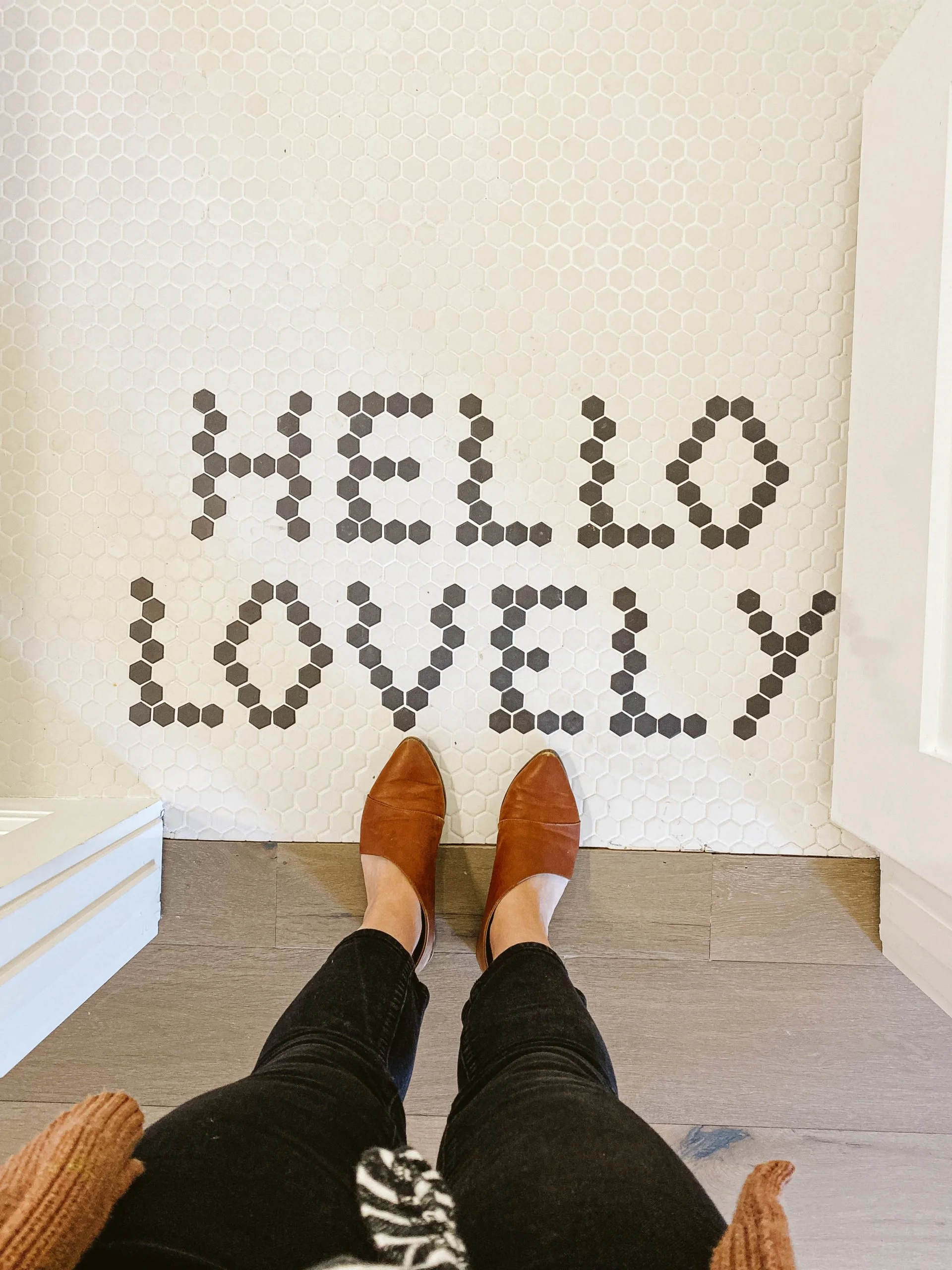 MAKING A STATEMENT WITH TILE