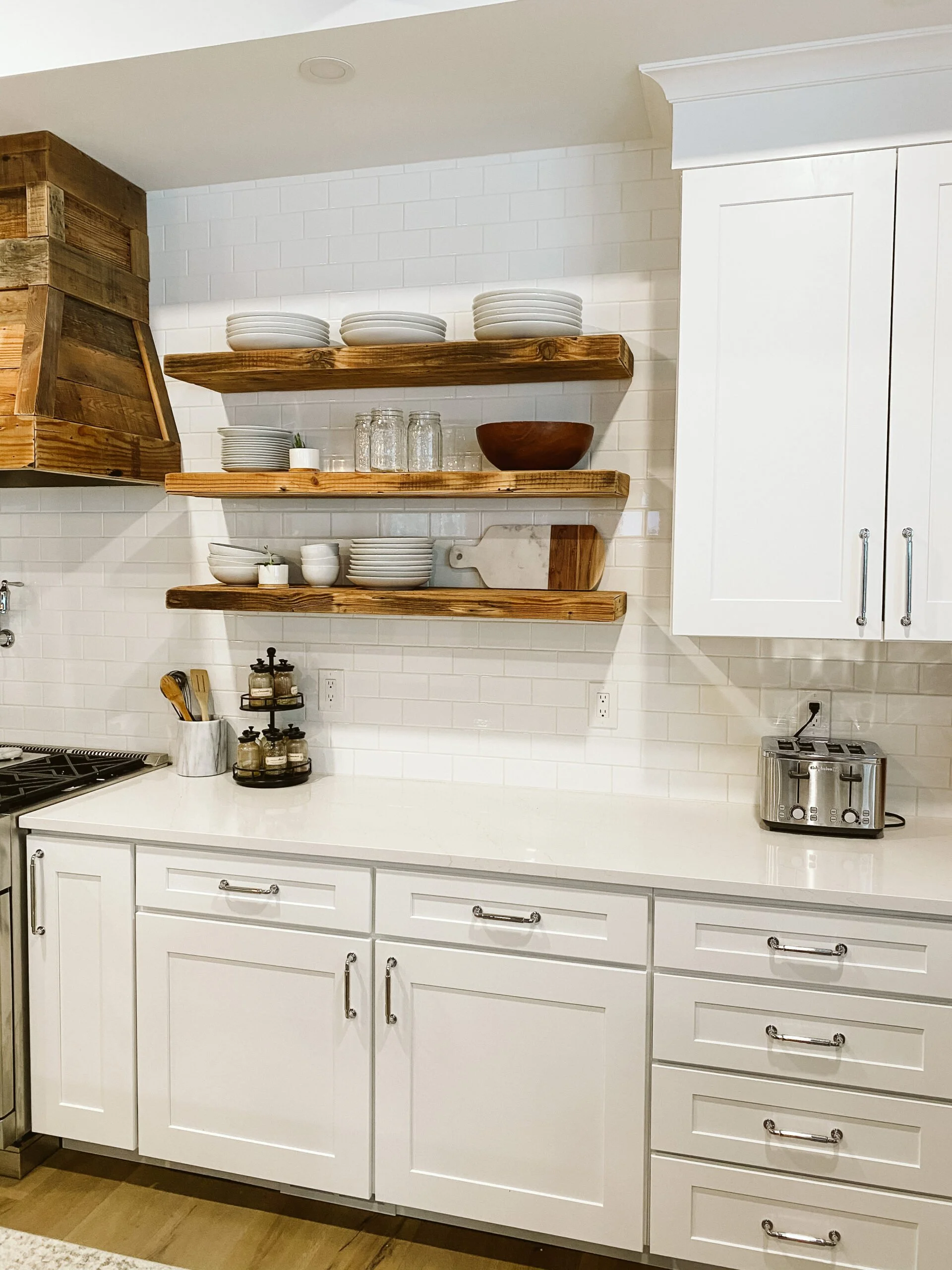 A COMPREHENSIVE GUIDE TO CABINET HARDWARE