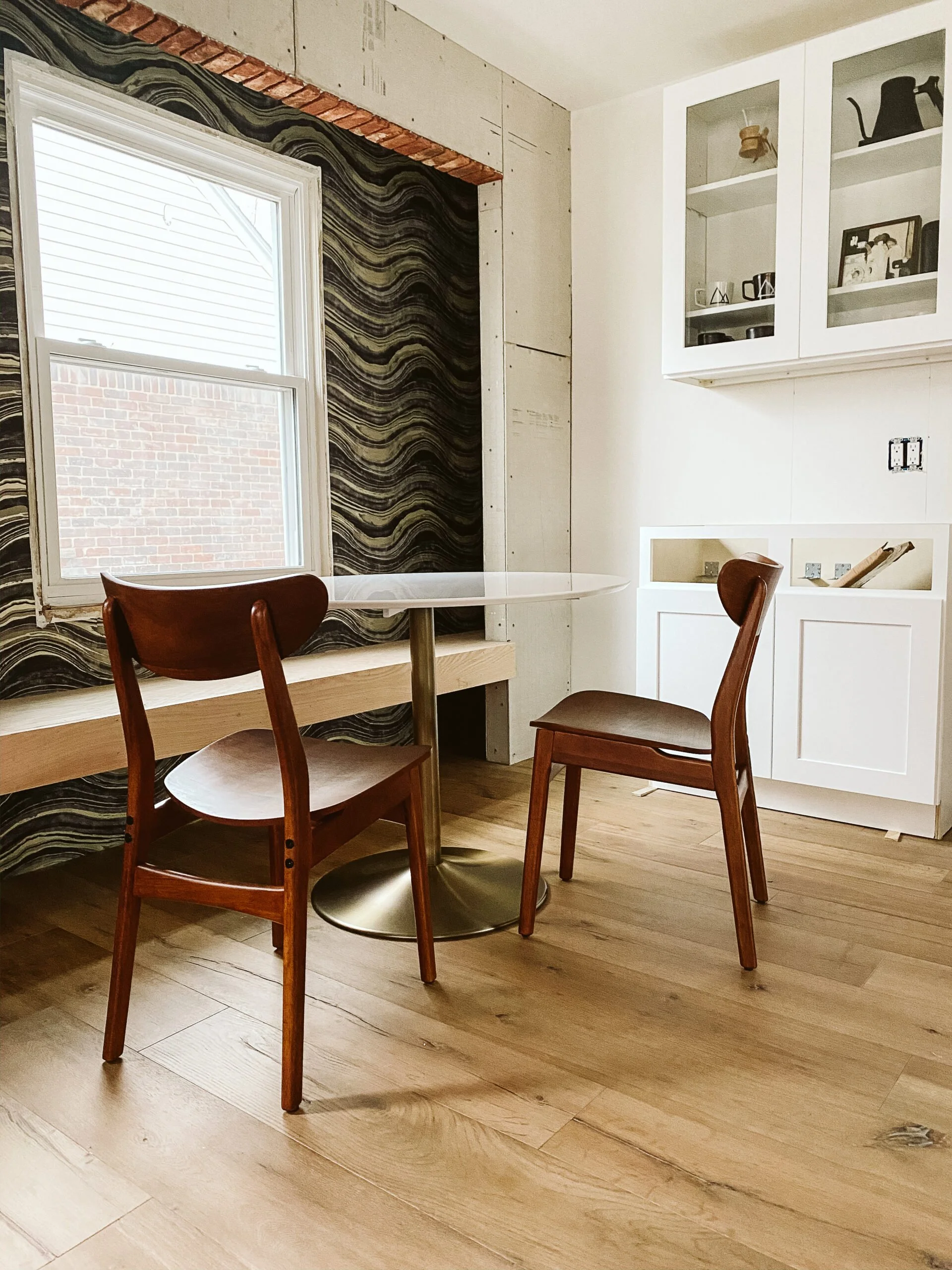 HOW TO BUILD A FLOATING BENCH