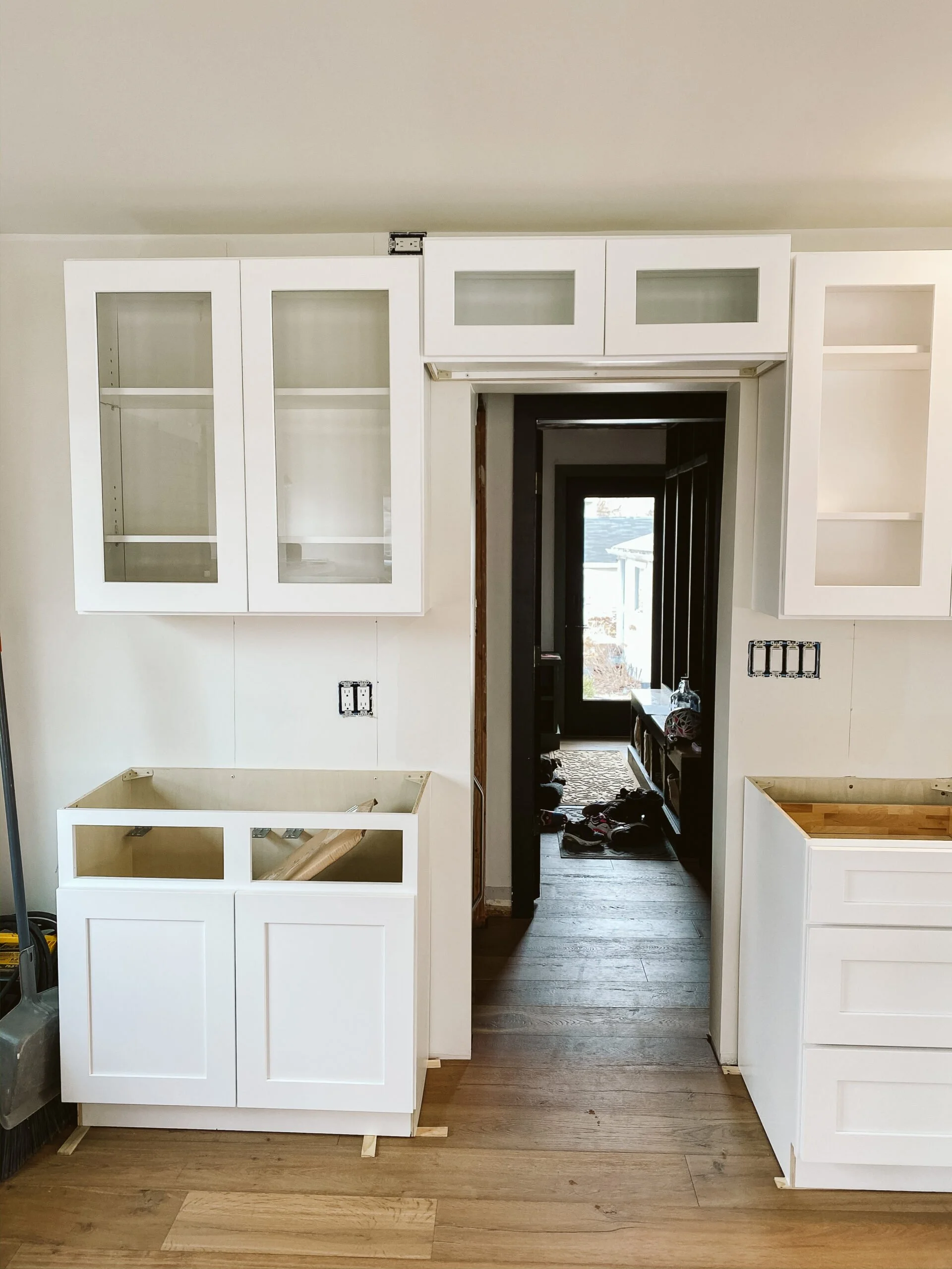 HOW TO PROPERLY INSTALL AND CONNECT KITCHEN CABINETS