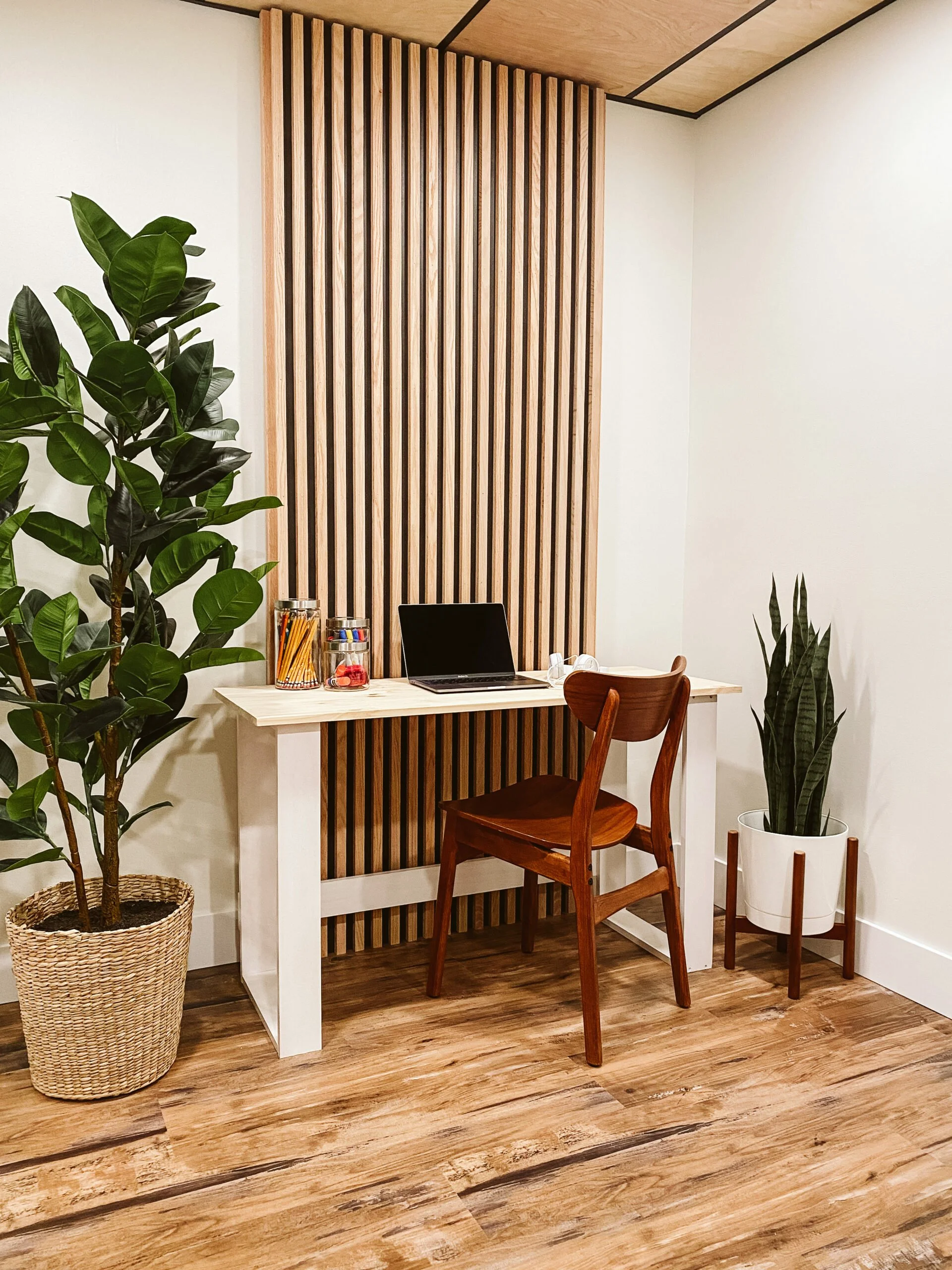 HOW TO UPDATE A DESK IN MINUTES