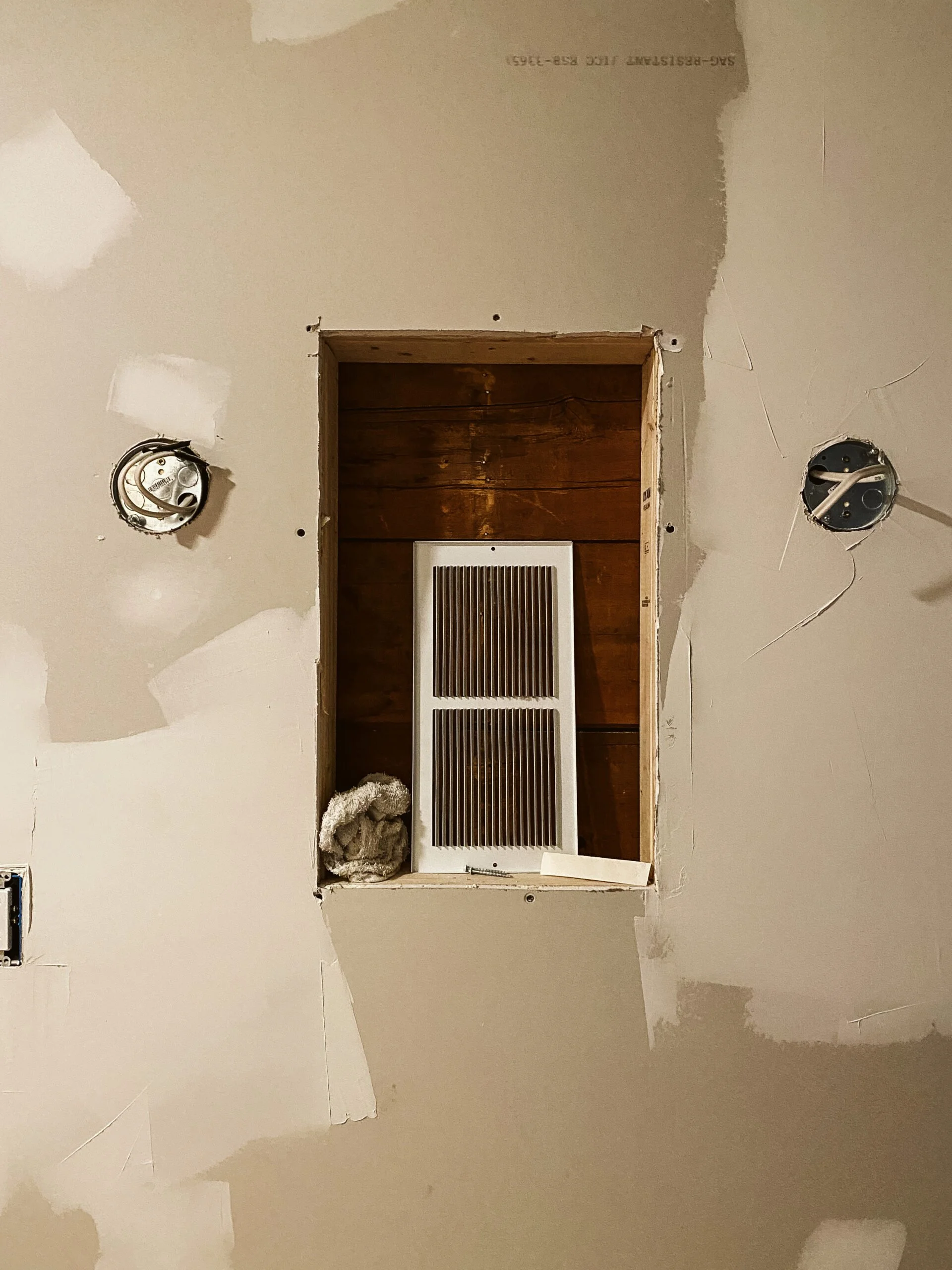 HOW TO PATCH A HOLE IN DRYWALL