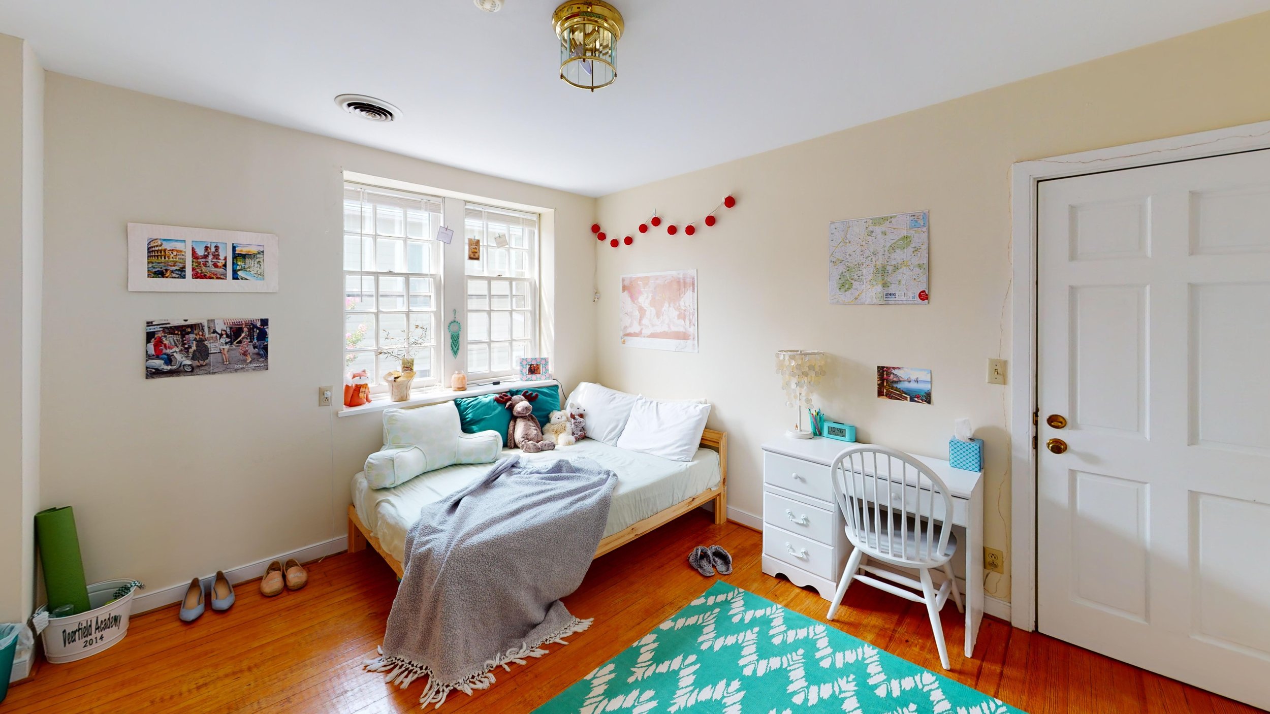 Cary-Apt-B-Bedroom.jpg