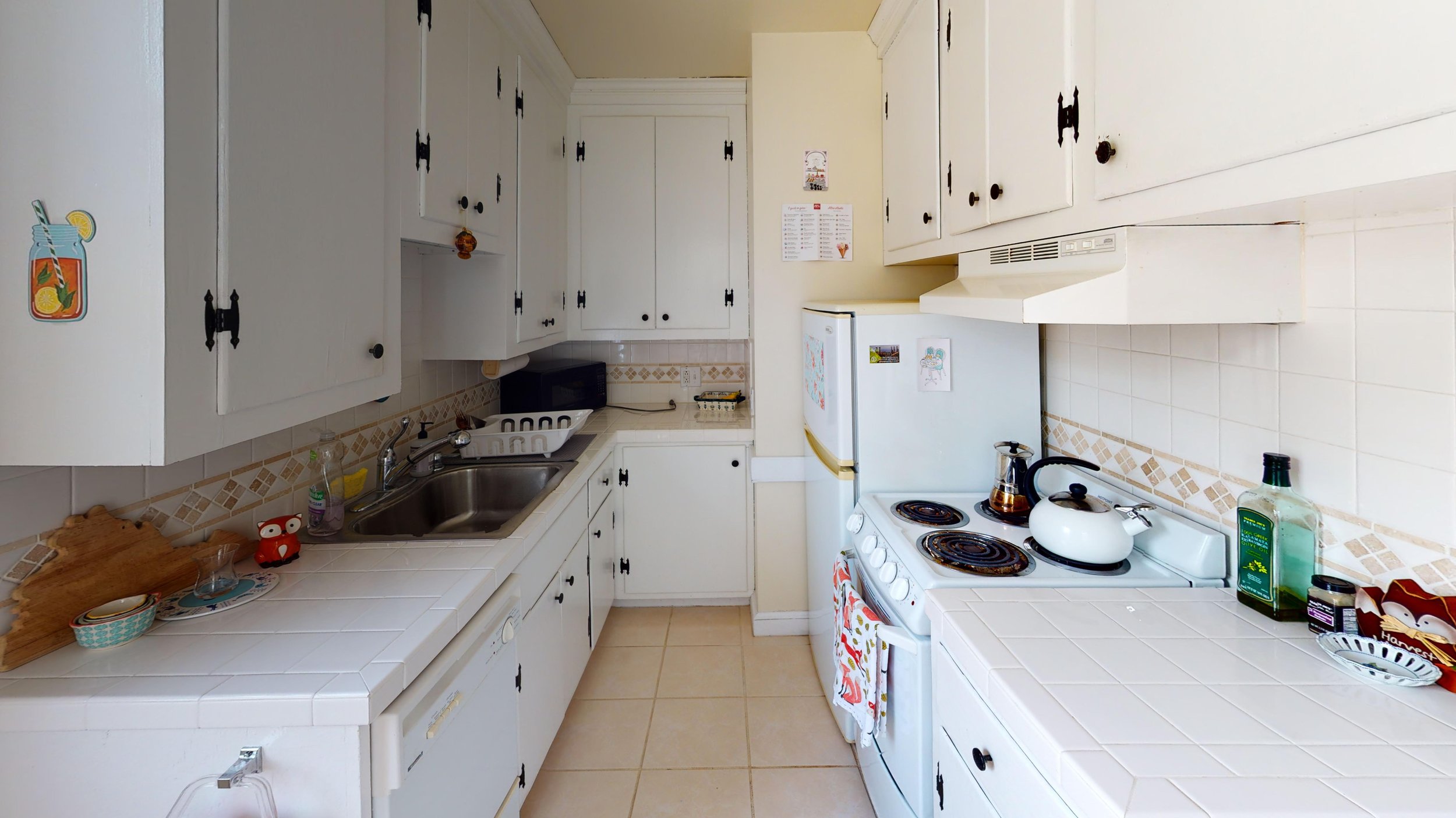 Cary-Apt-B-Kitchen.jpg