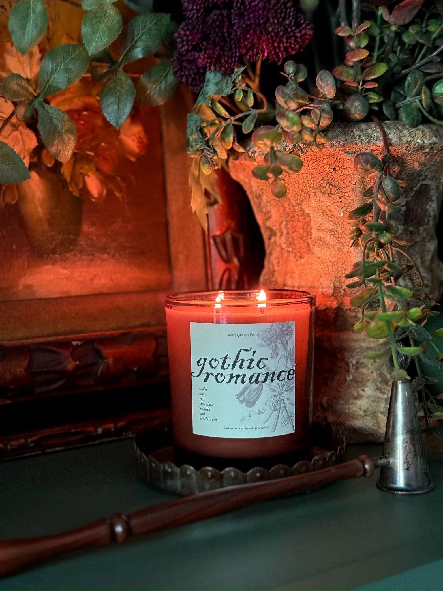 gothic romance 12 oz candle
