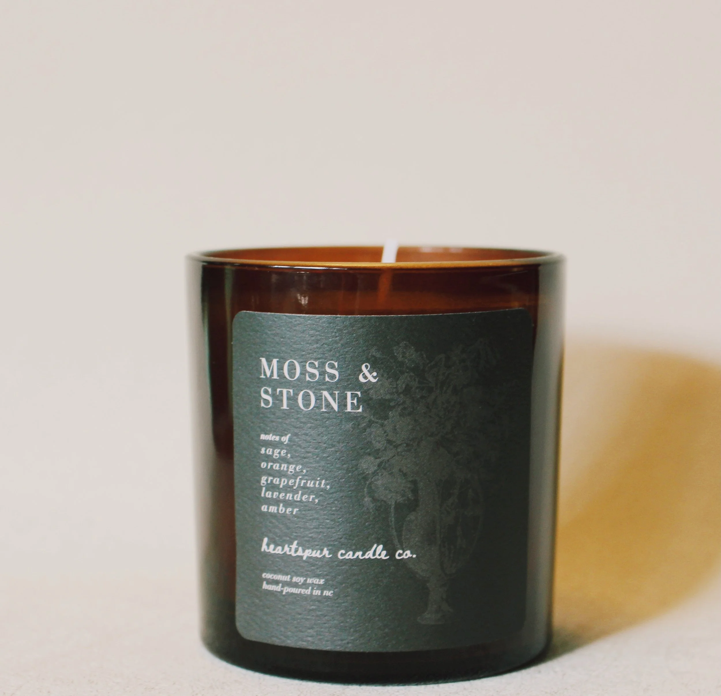 moss & stone 7 oz candle