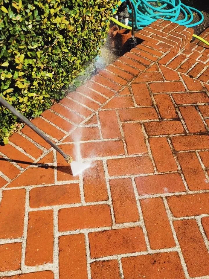 📣 Pristine results is our end goal 💦✨️

We help you wash away the grime and reveal the shine.

With the right solutions, equipment, and friendly experts, we are your trusted cleaning company @pristinepropertyprosla 👷&zwj;♂️👌

DM us for a FREE QUO