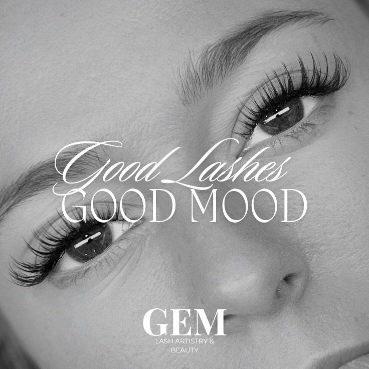 Gotta go into the new year with good lashes ✨🎆 
&bull;
&bull;
&bull;
💎 ARTIST: CRYSTAL 

Hello my name is Crystal 💕I am senior lash artist with a passion for enhancing natural beauty. With years of experience and a keen eye for detail, I specializ