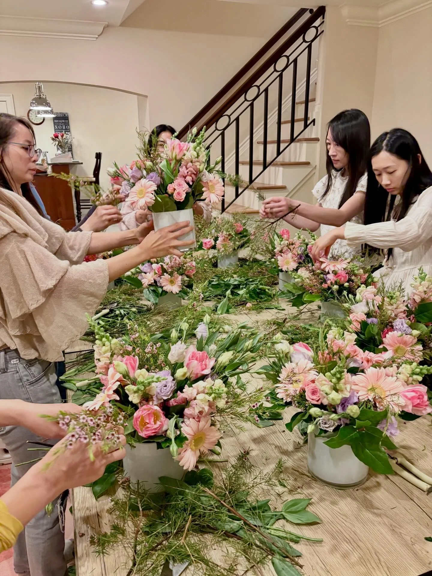 Petal Parties are fun!!! ❤️

#petalparty #flowerclass #flowerworkshop #armonk #floraldesigns