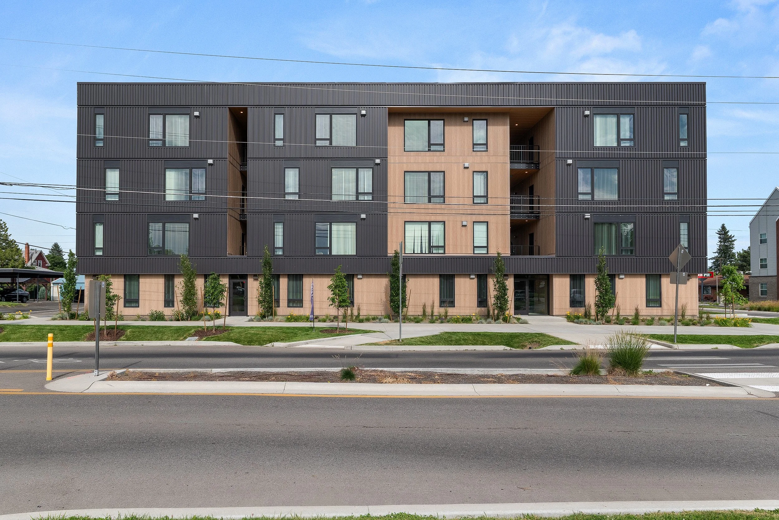 003-803 E Sharp Ave 003.jpg