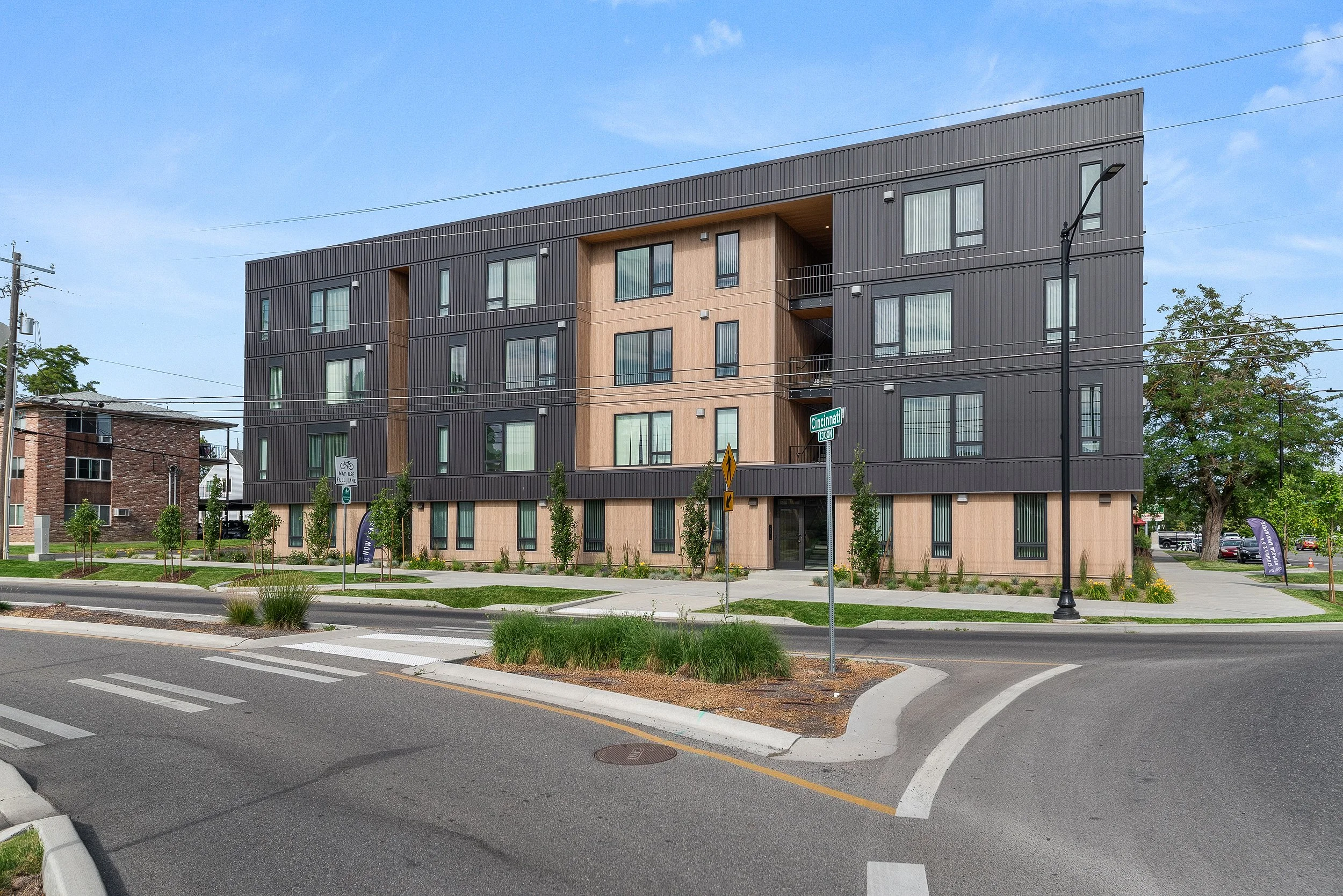 004-803 E Sharp Ave 004.jpg