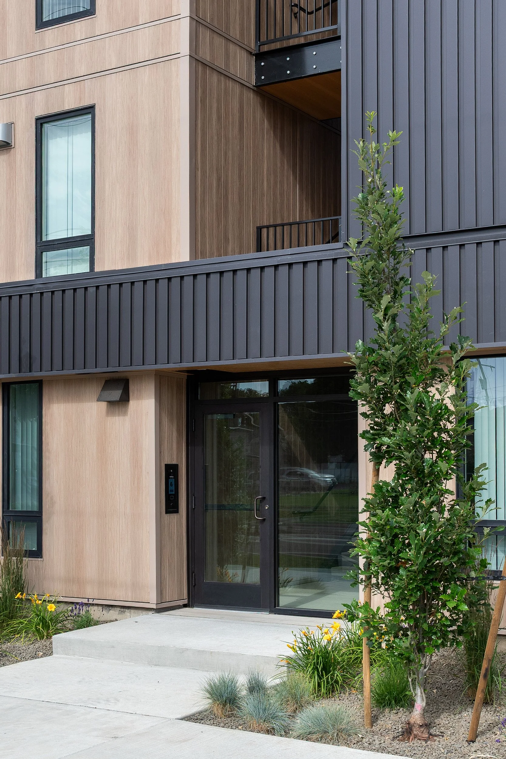 018-803 E Sharp Ave 018.jpg