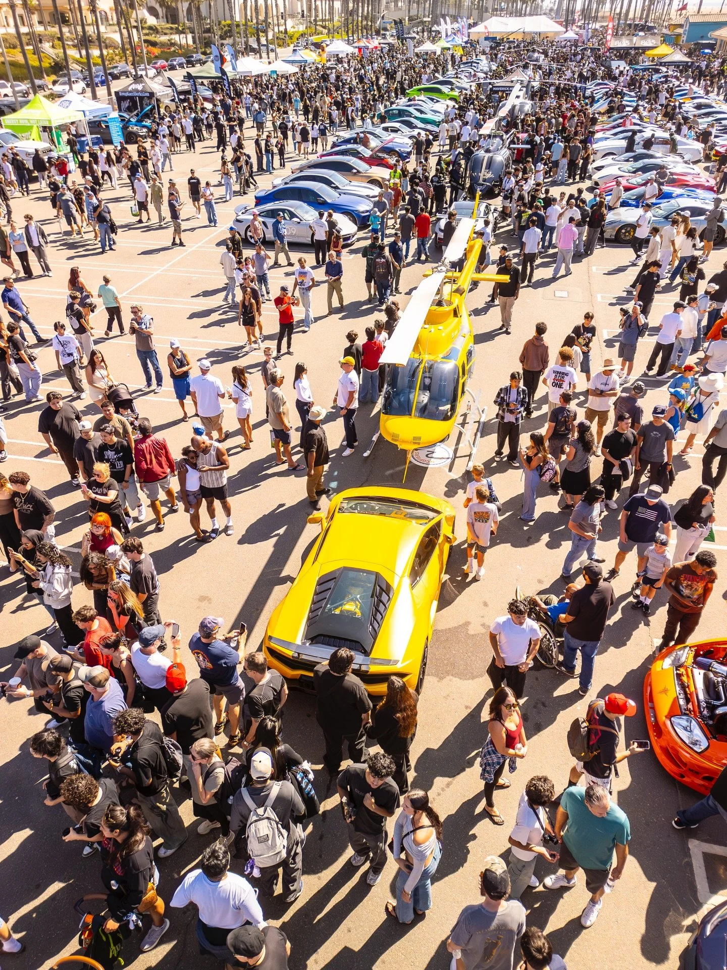 Capturing those epic Cars &lsquo;N Copters moments 🏎️🚁

📸 @spottingcarss 

Cars &lsquo;N Copters 2025 was presented by @torklaw and supports the Huntington Beach Community.