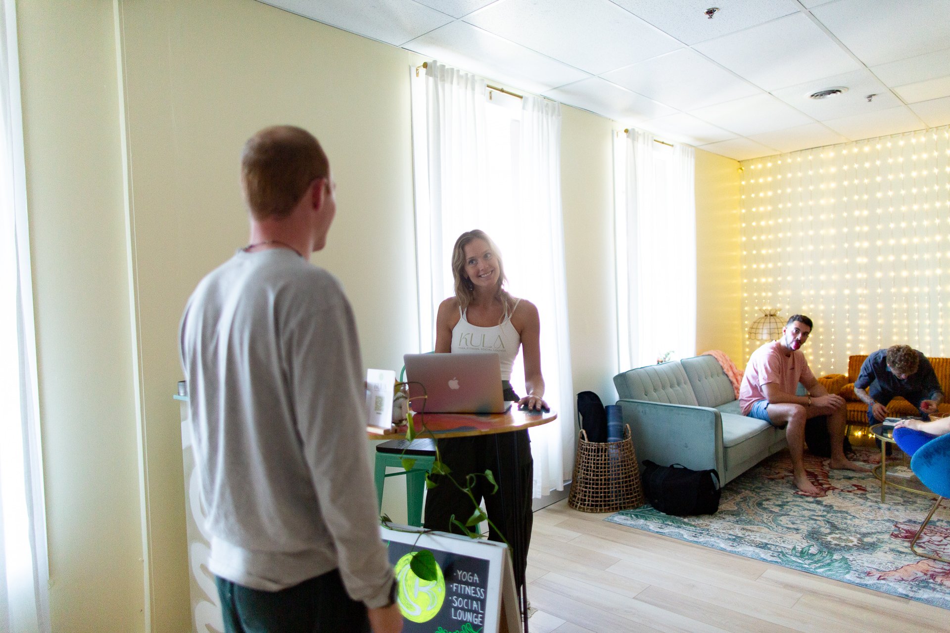 Hot Take: romantic love is not superior to platonic love