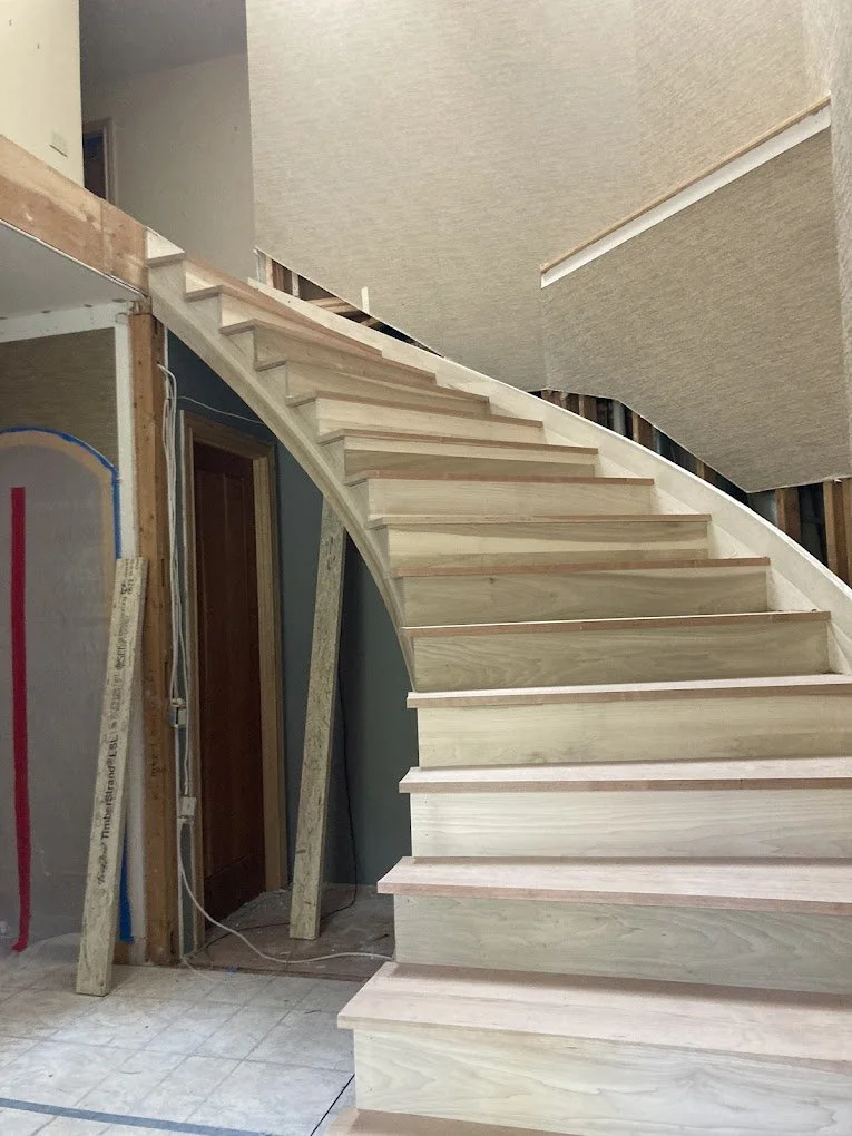 2024 Curved Staircase.jpg