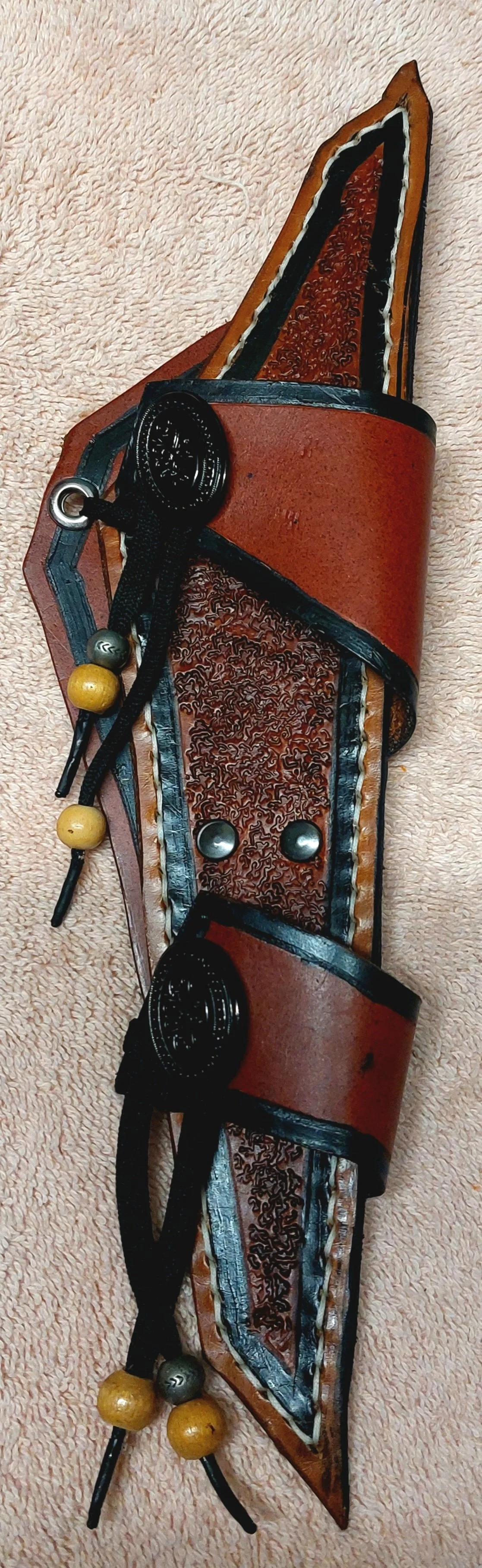 holster blk oval buttons wand set holster only.jpg