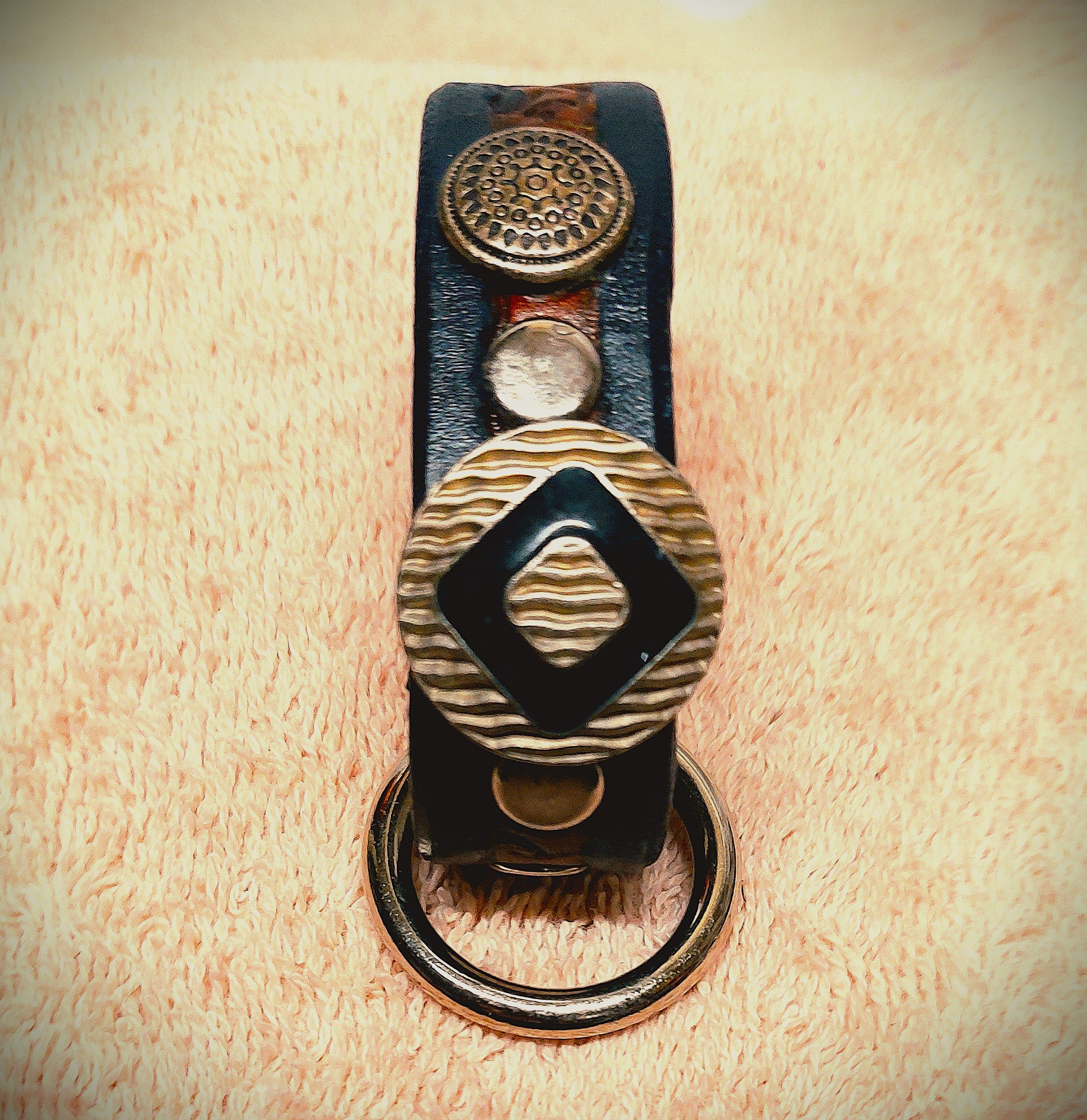 handcuffs sil vin butt detail.jpg