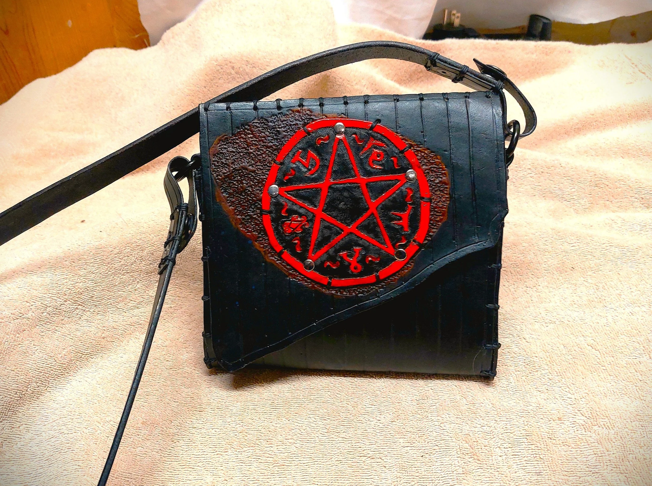 devils trap set pouch n strap main 2.jpg