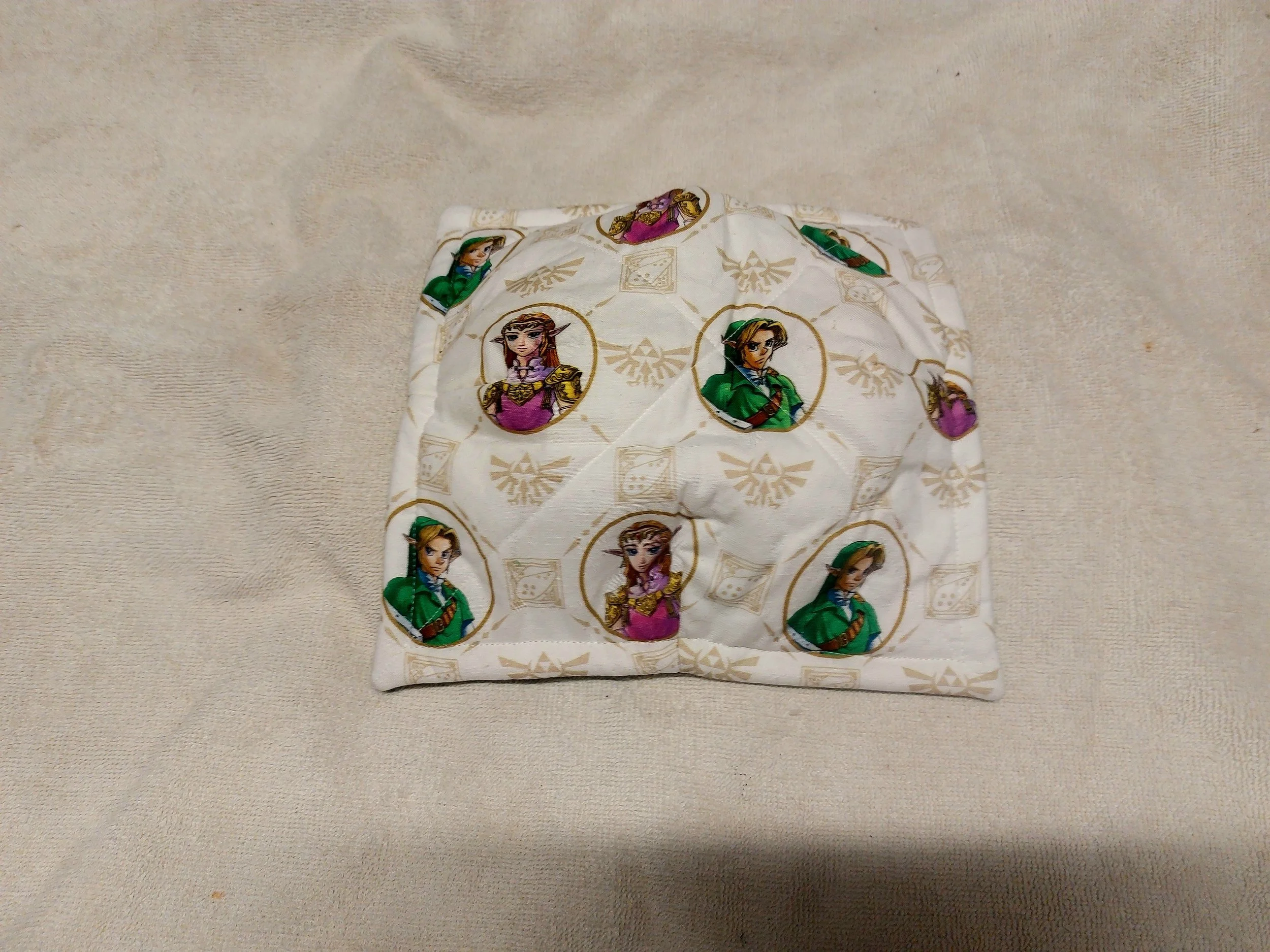 Link and Zelda Portrait Print  Med Microwaveable Bowl Cozy