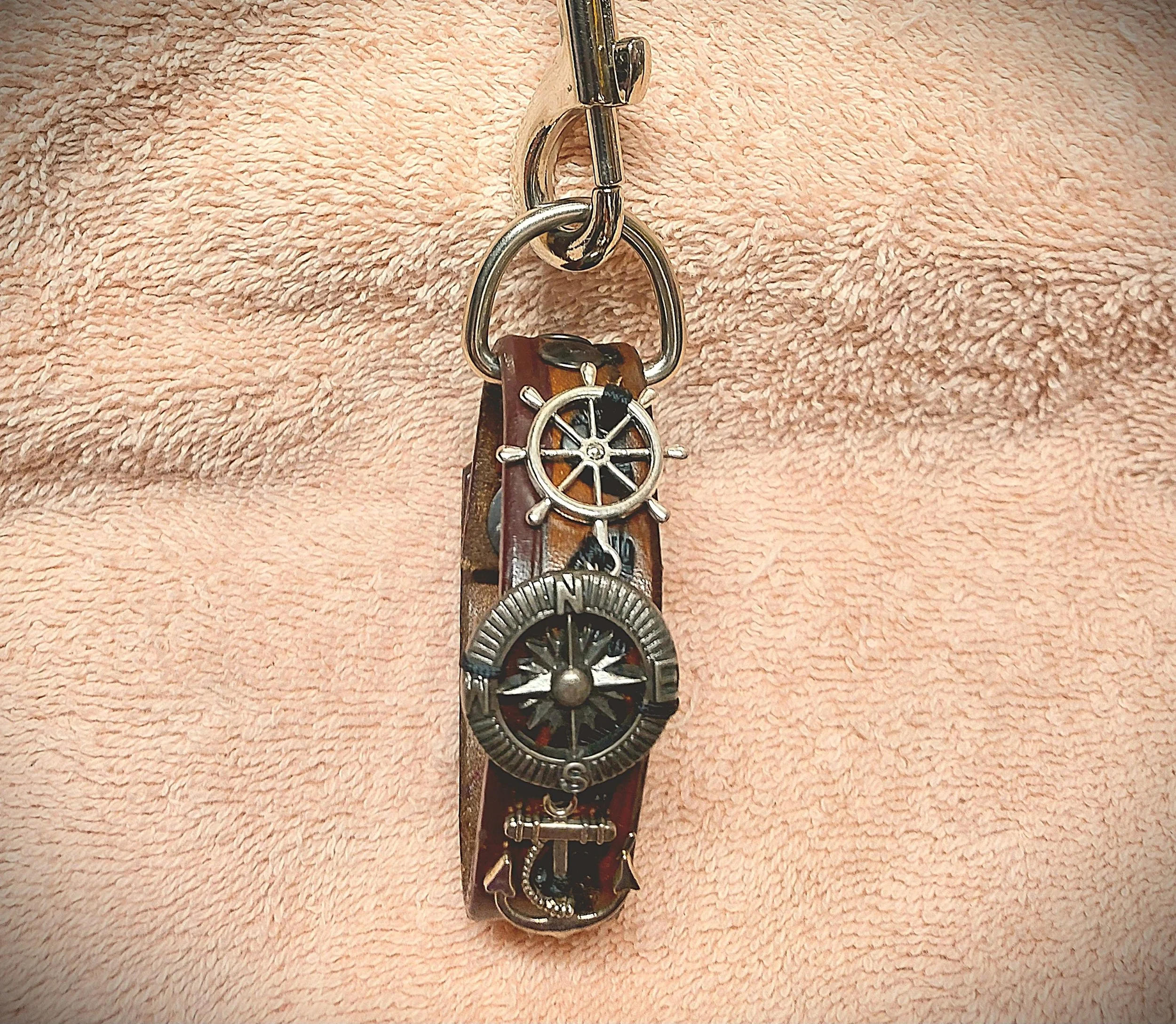 handcuffs mariner tools detail decor maybe.jpg