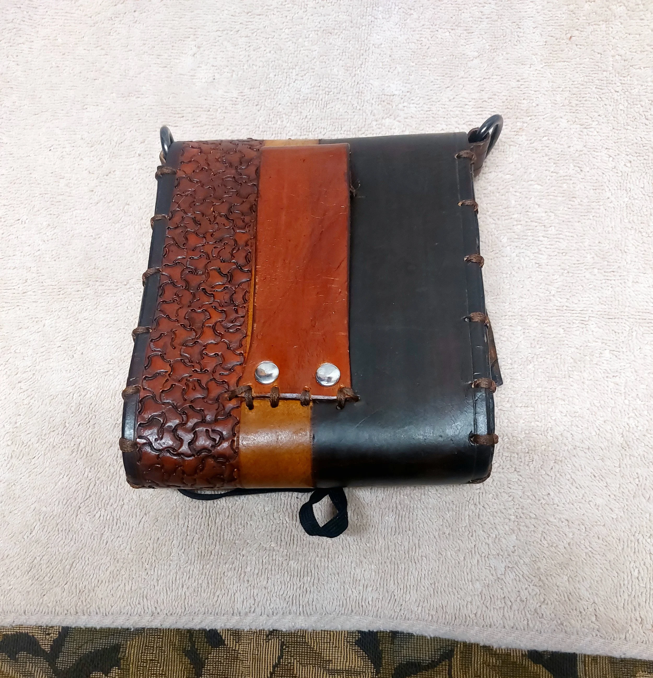 celtic on tans pouch back detail.jpg