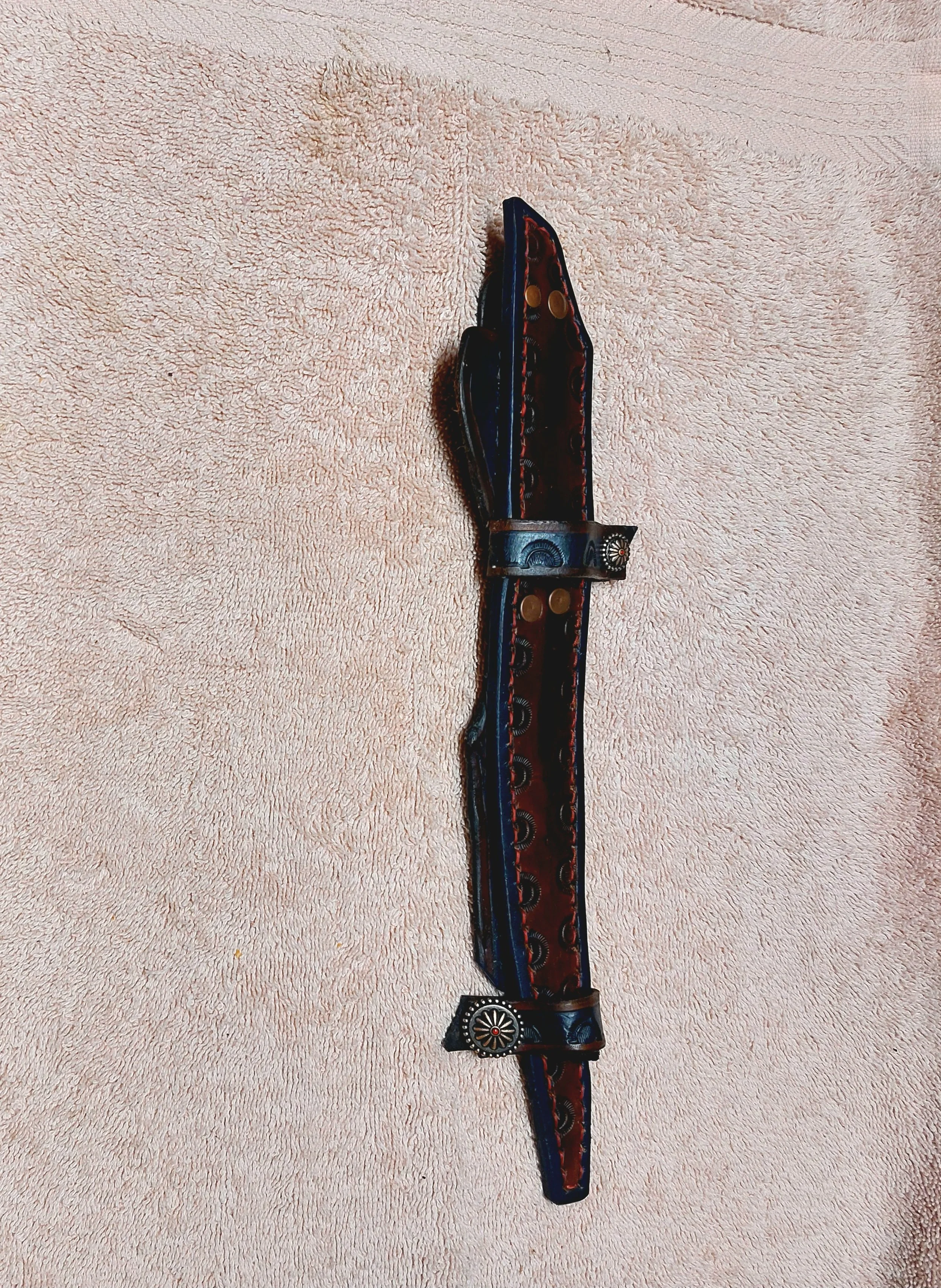 holster juniper conchos dark set holster only.jpg