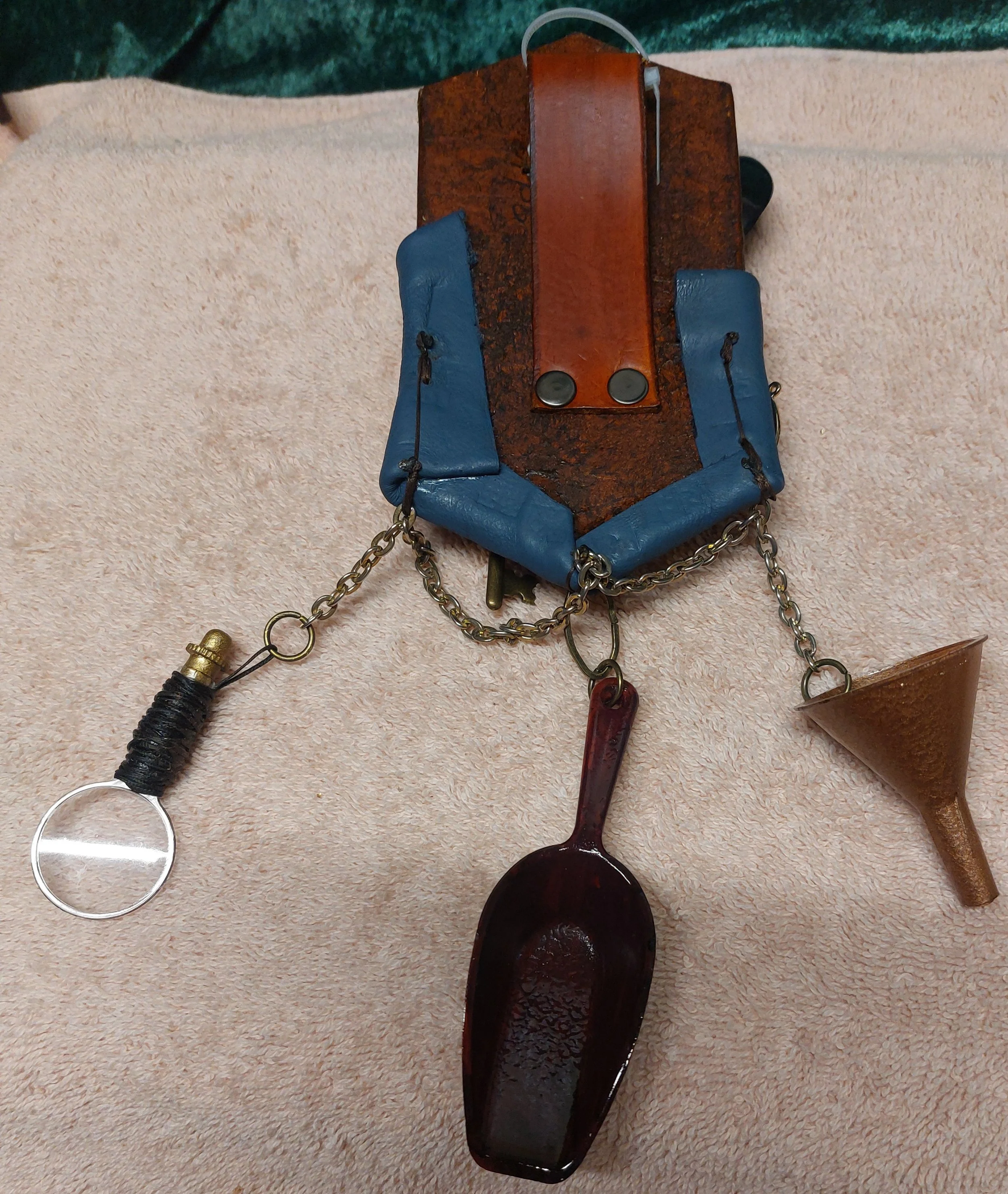 ftk deco back 725.jpg