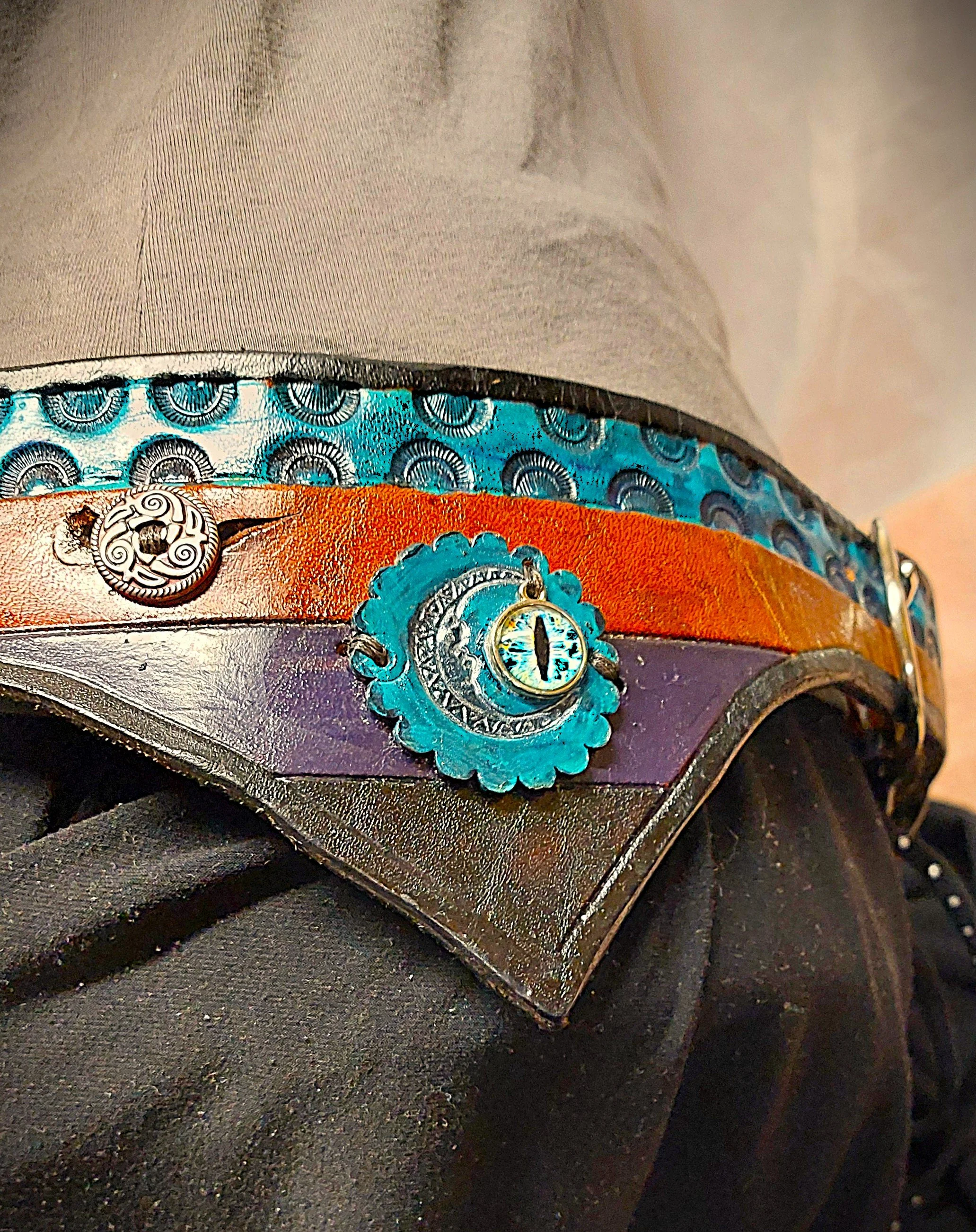 ouja wiccan teal belt side 1 close manne.jpg (Copy)