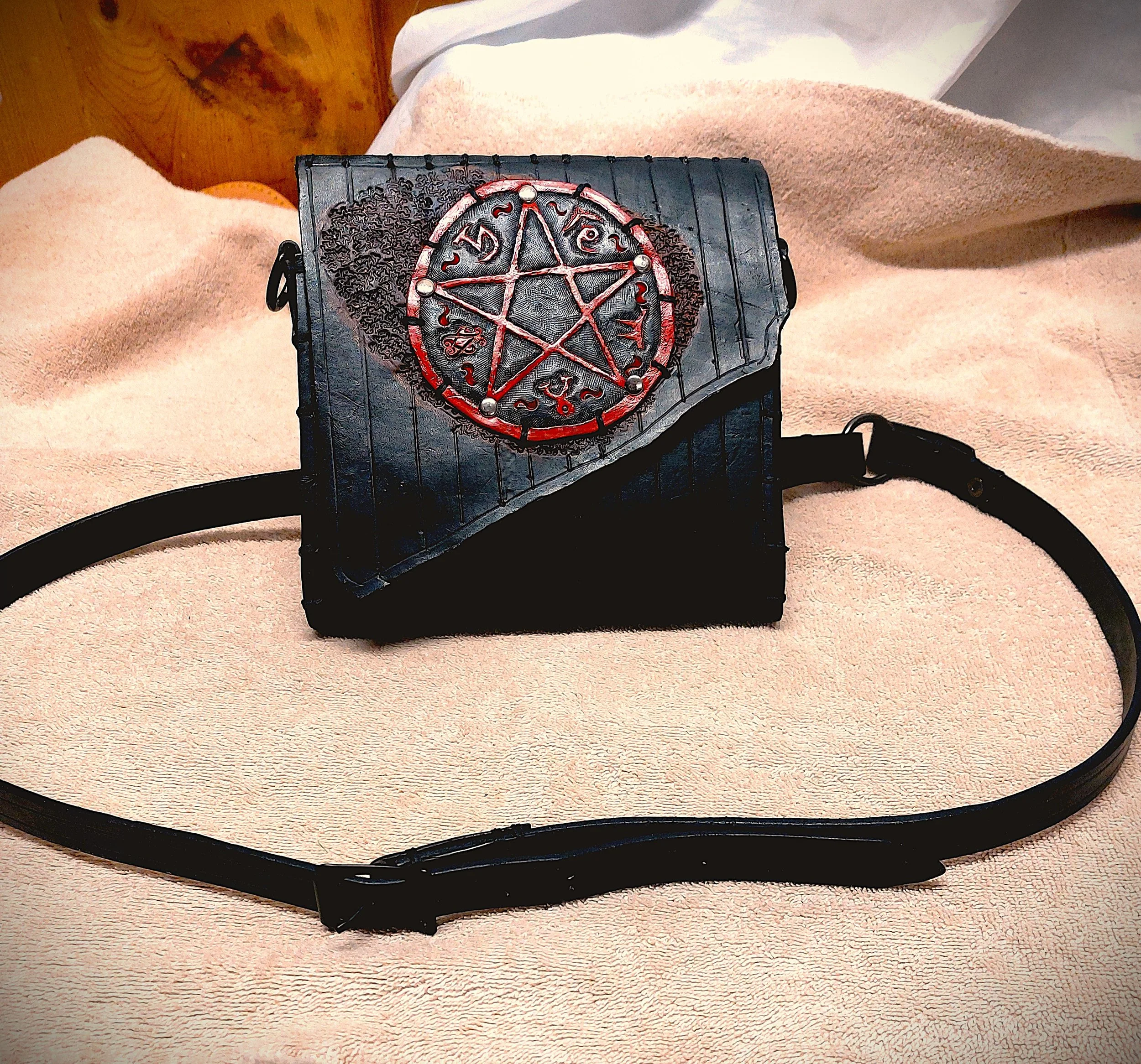 devils trap set pouch n strap fronts.jpg