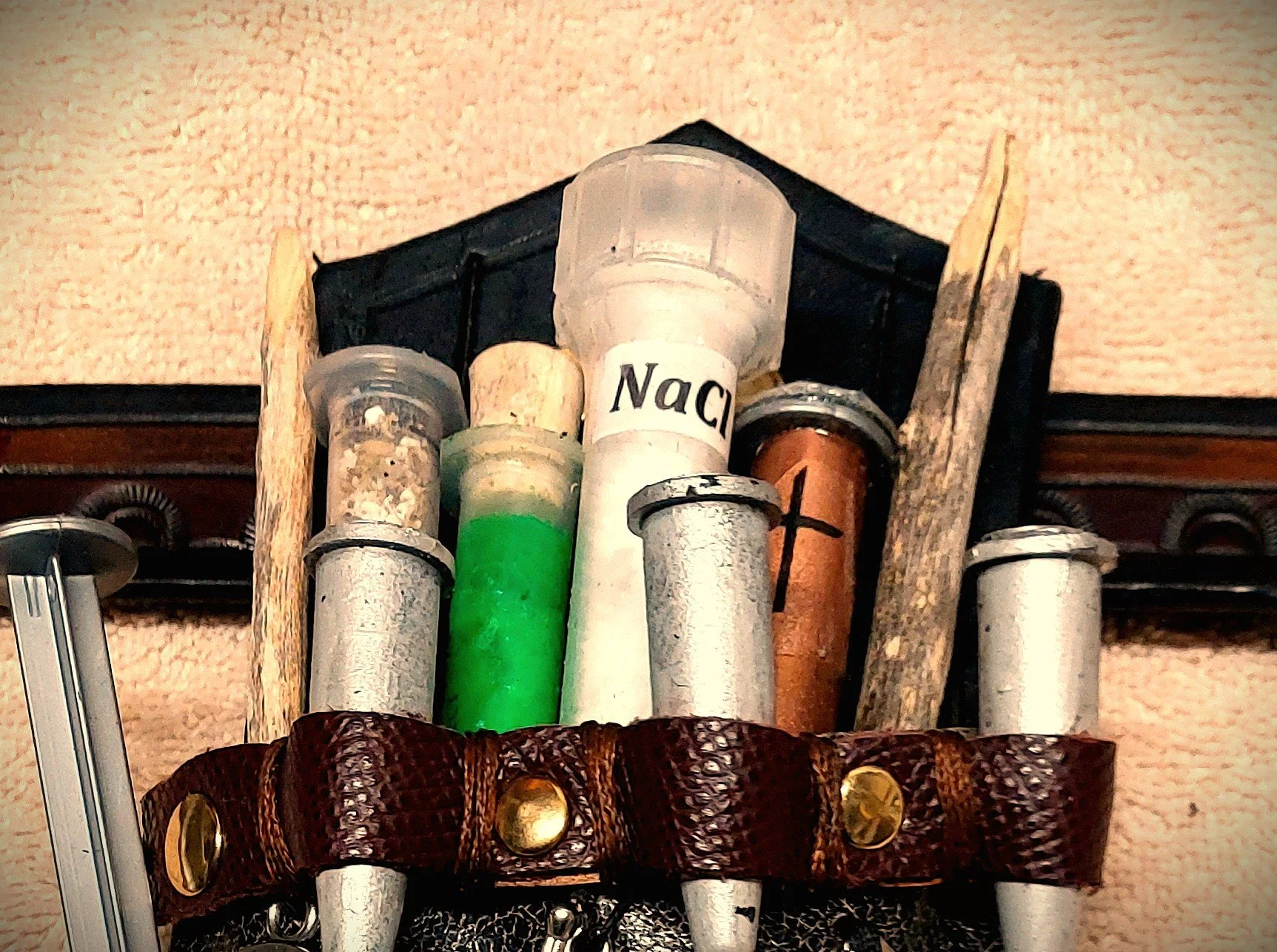 hunters kit cullen on front top detail.jpg