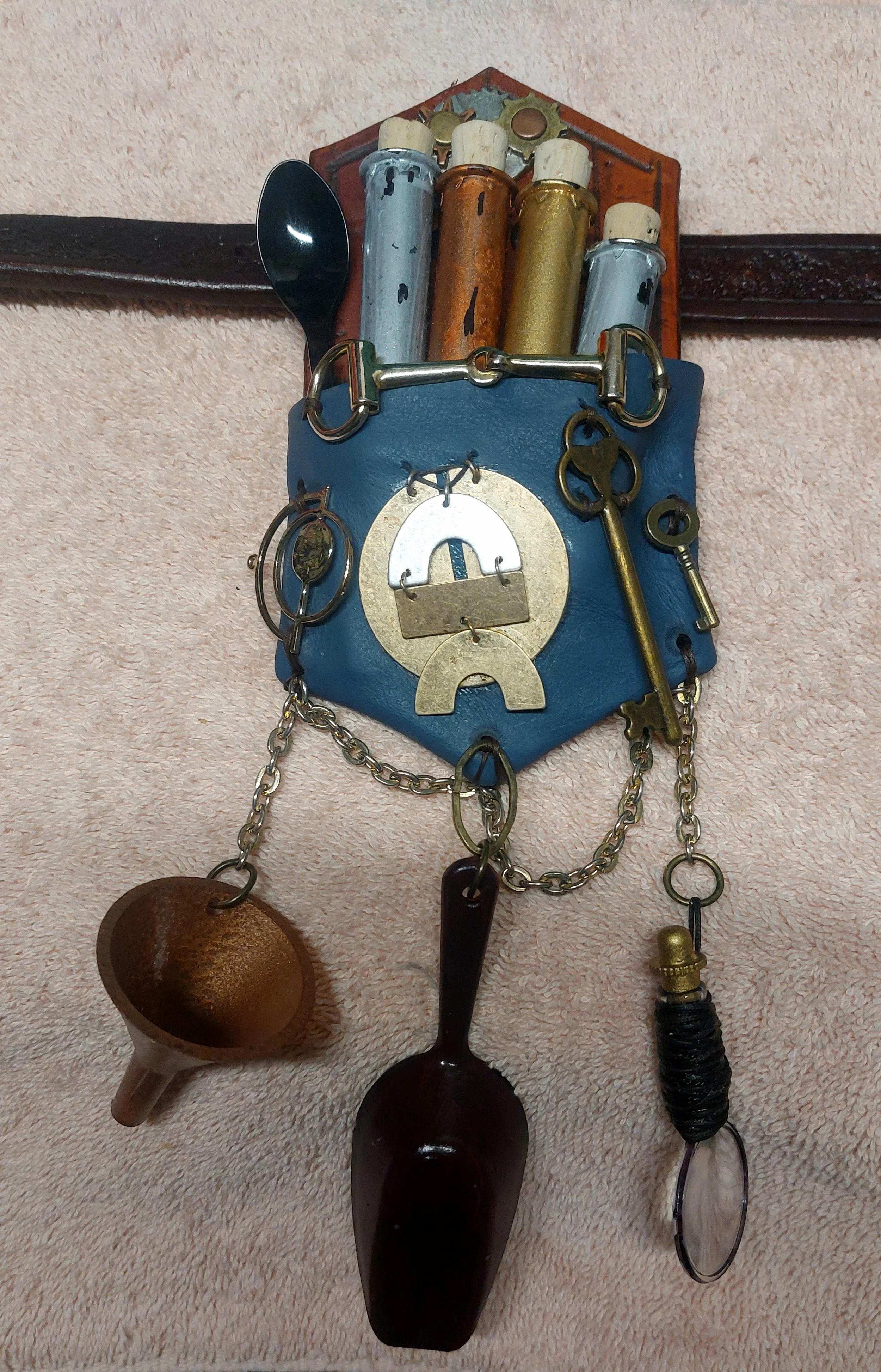 ftk deco belt 725.jpg