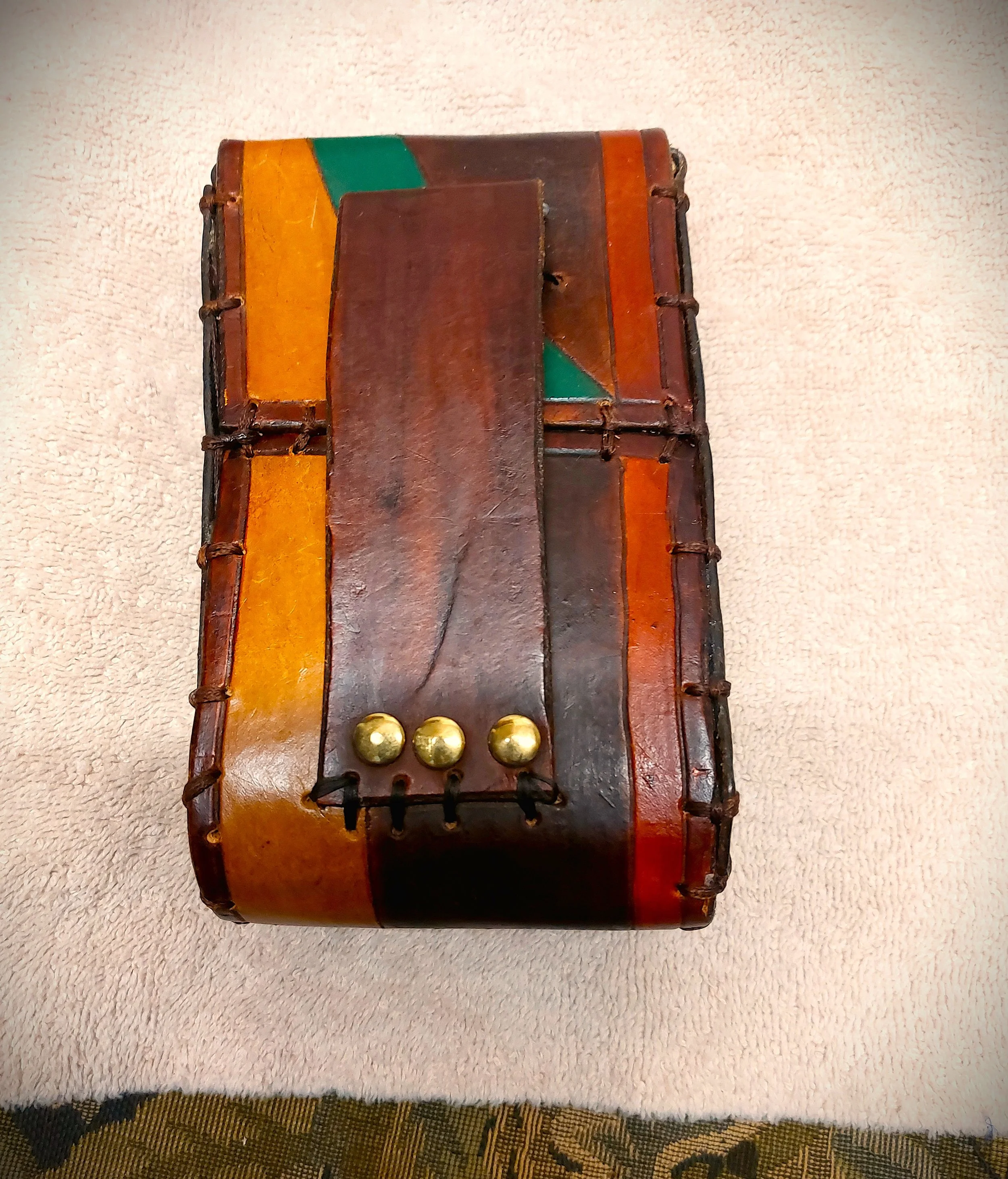 green tan cell back.jpg