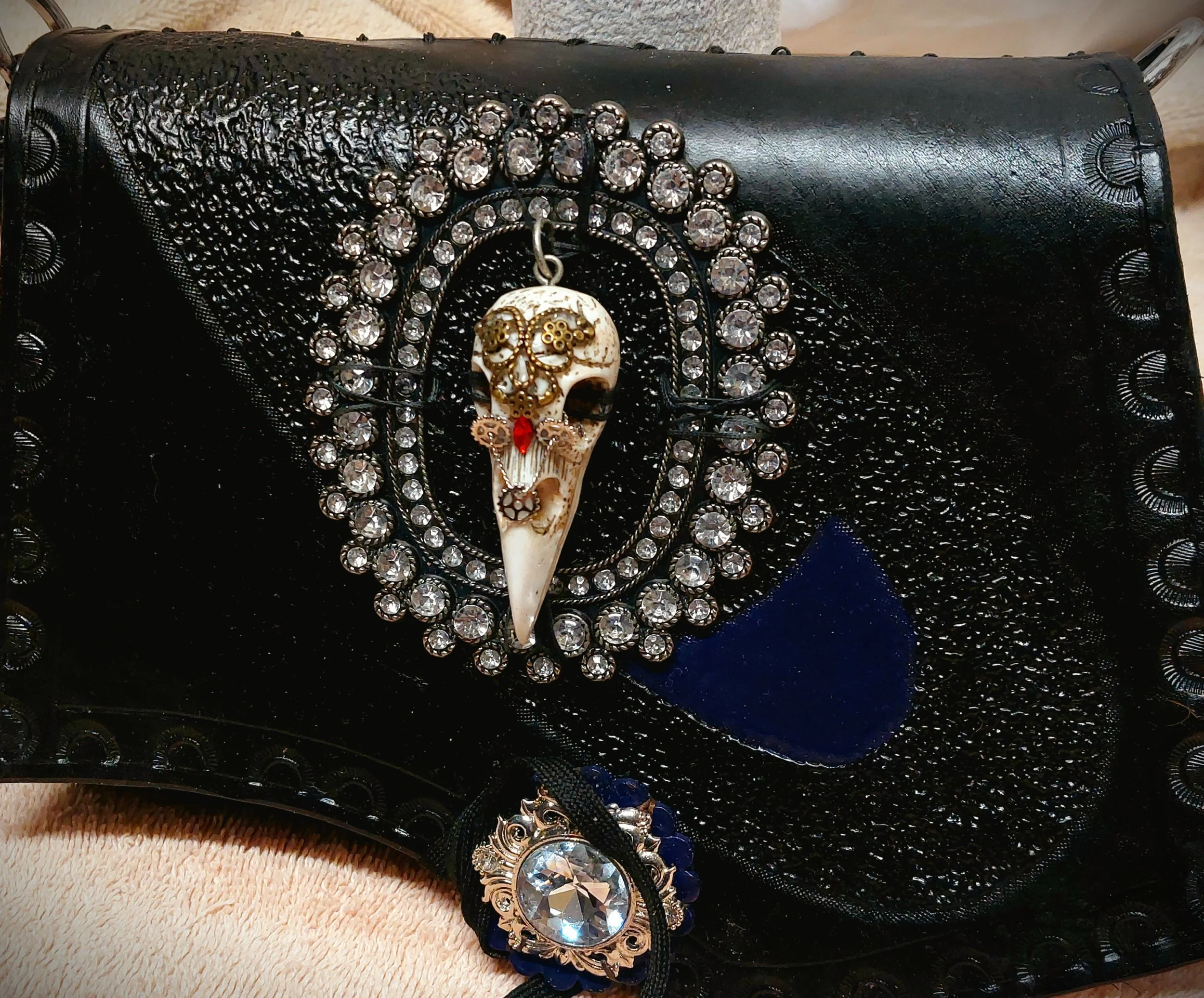 sp bird skull purse detail.jpg