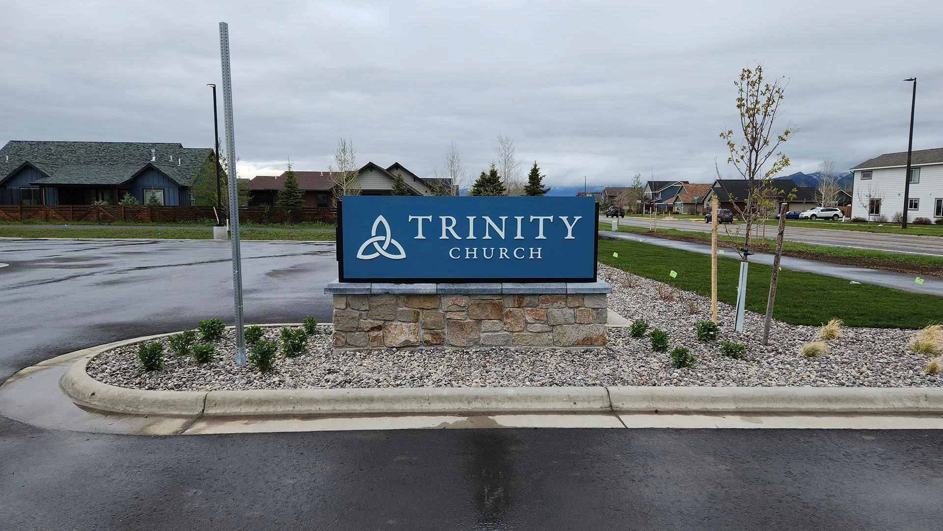 trinitychurchacrylicpushthroughmonumentsign.jpg