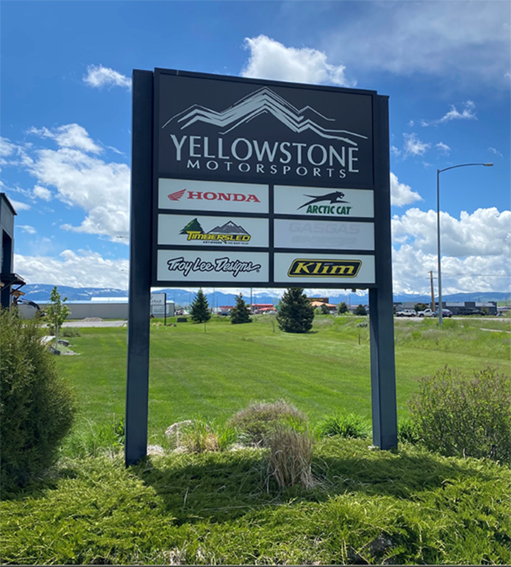 yellowstonemotorsportspylonsign.jpg