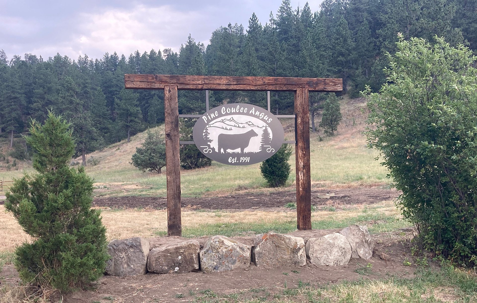 pinecouleeangusranchsign.jpg