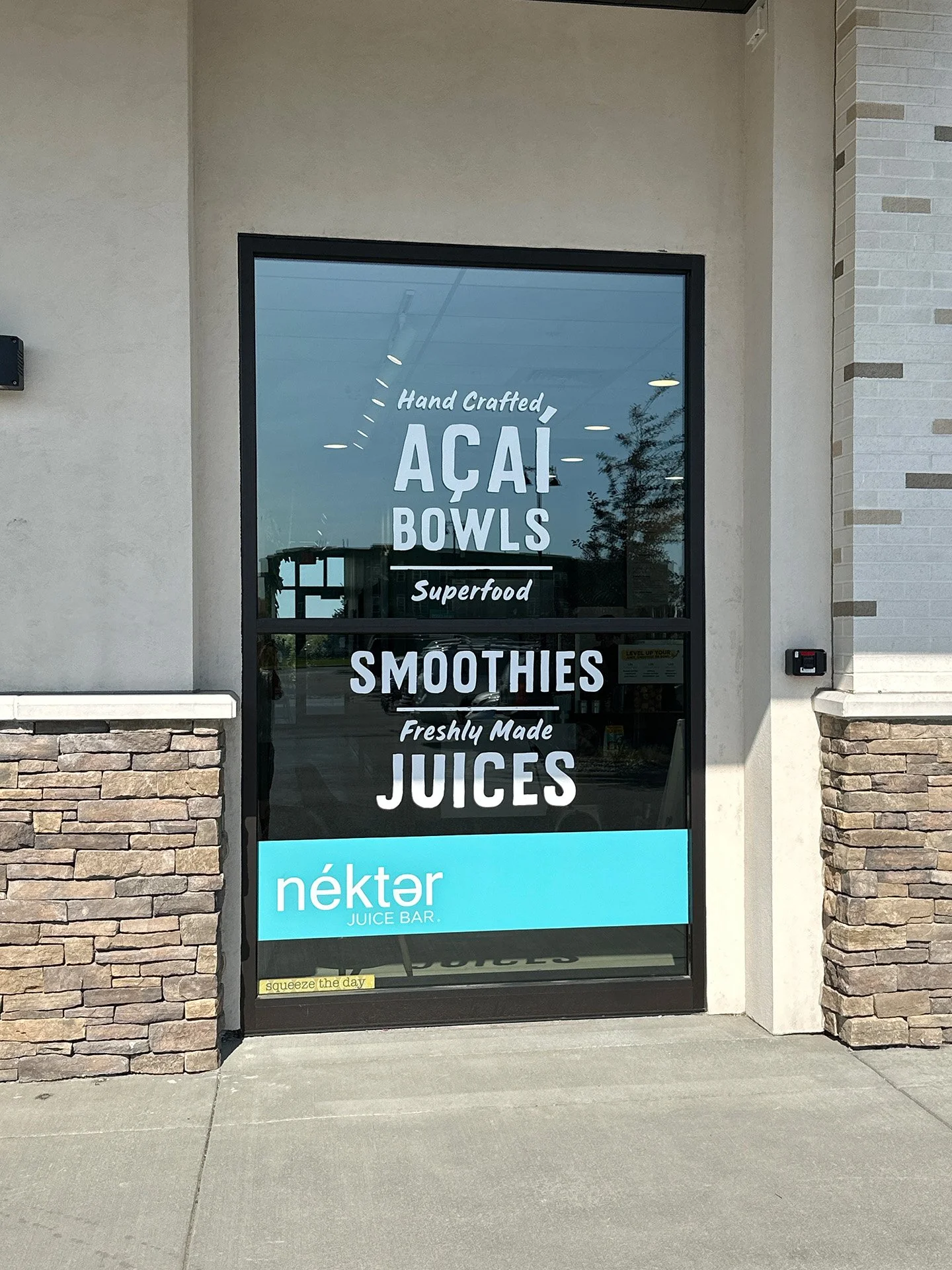 nekterwindowgraphics.jpg