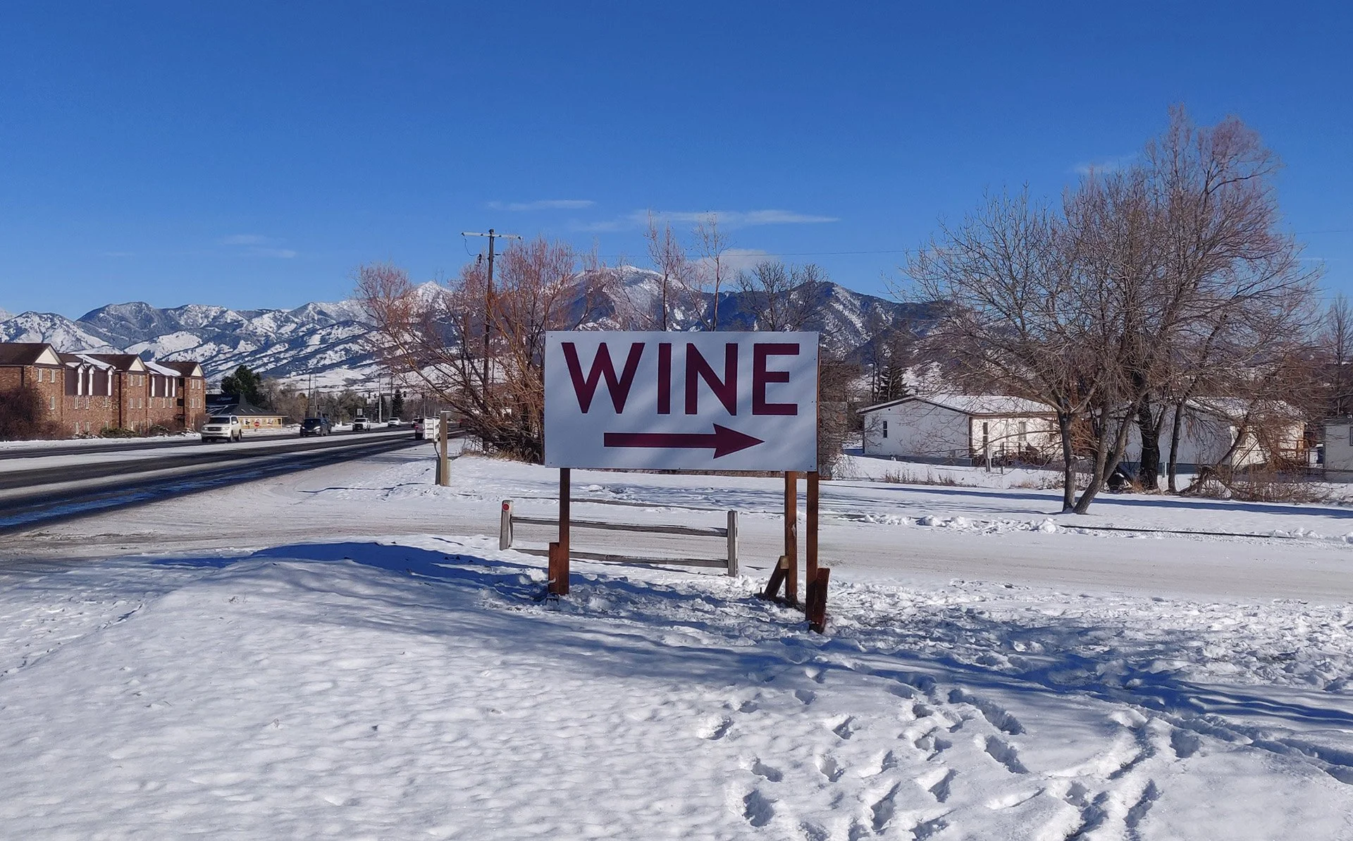 bozemanwinegalleryabovegroundsign.jpg
