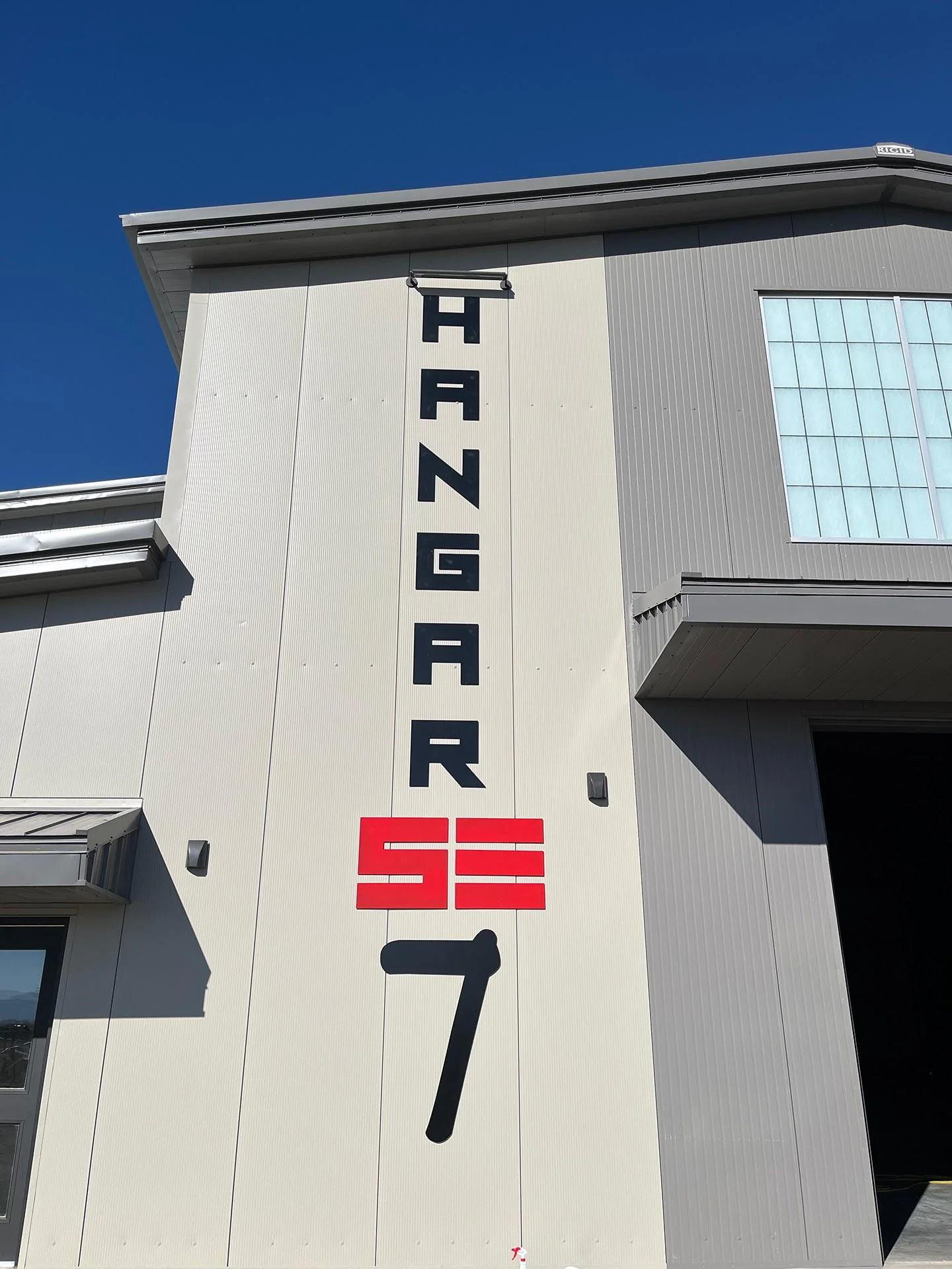 Hanger7.jpg