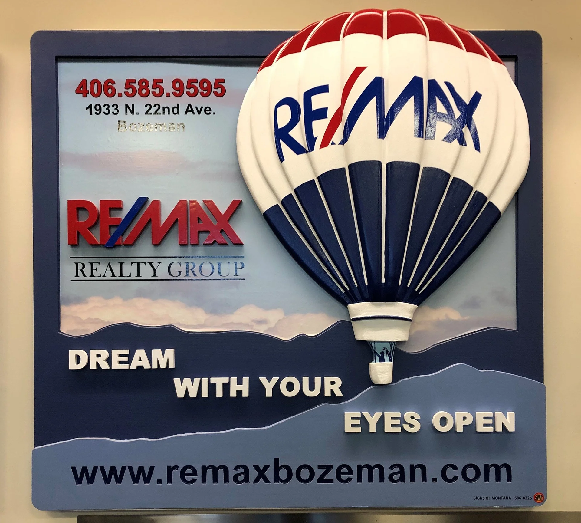 remaxroutedsign.jpg