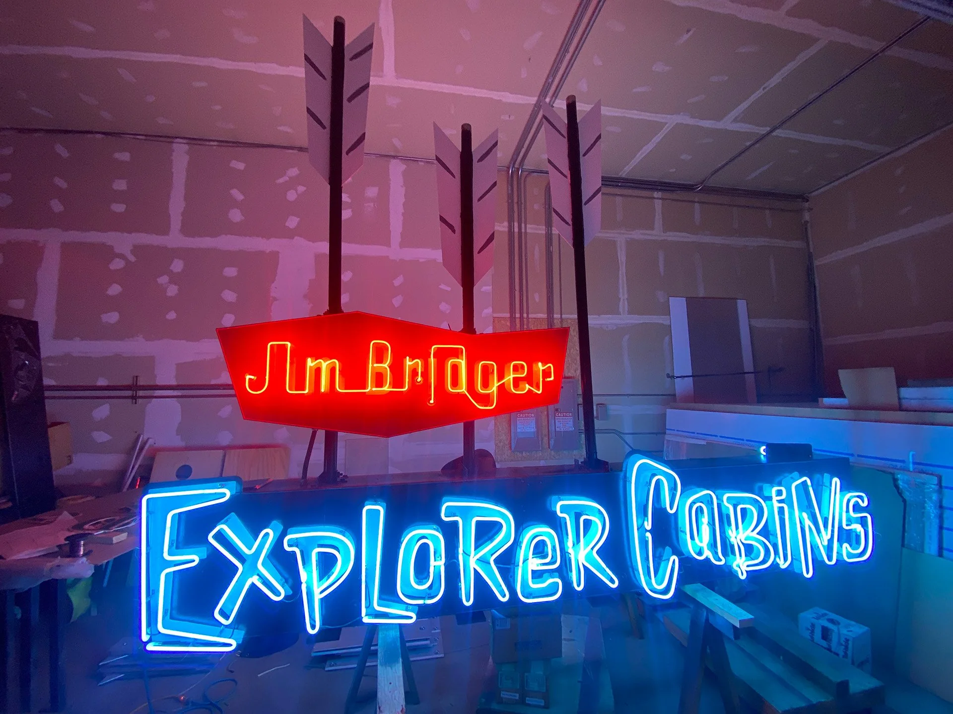 jimbridgerexplorercabinsneonsign.jpg