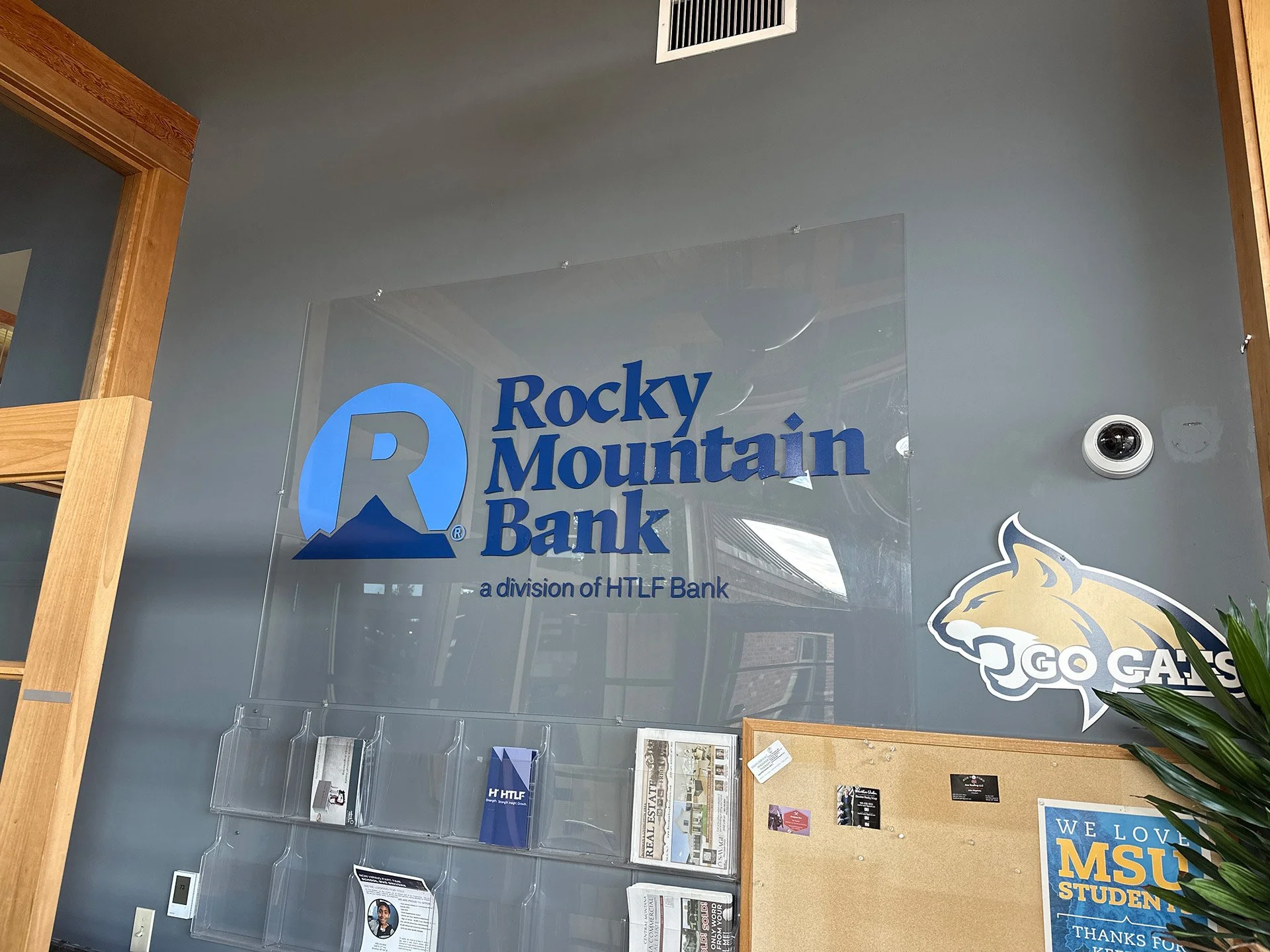 rockymountainbanklobbysign.jpg