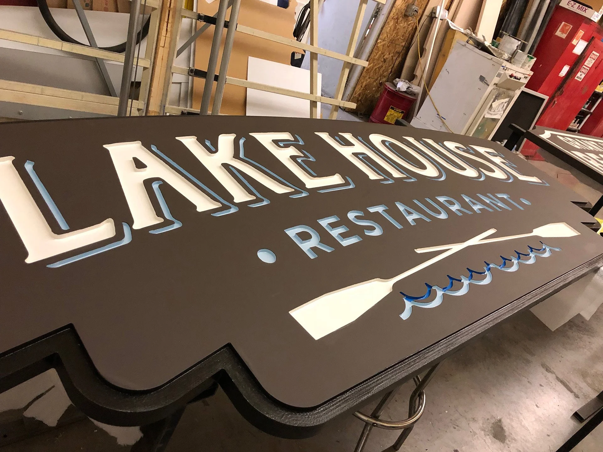 lakehouserestaurantwoodsign.jpg