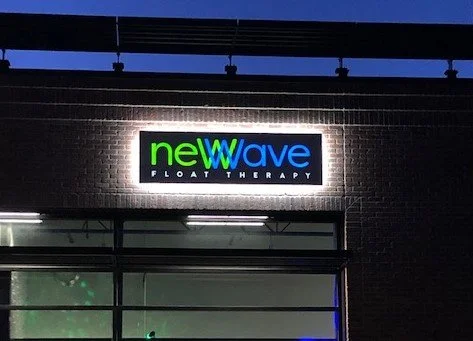 newwavefloattherapyhalolit.jpg