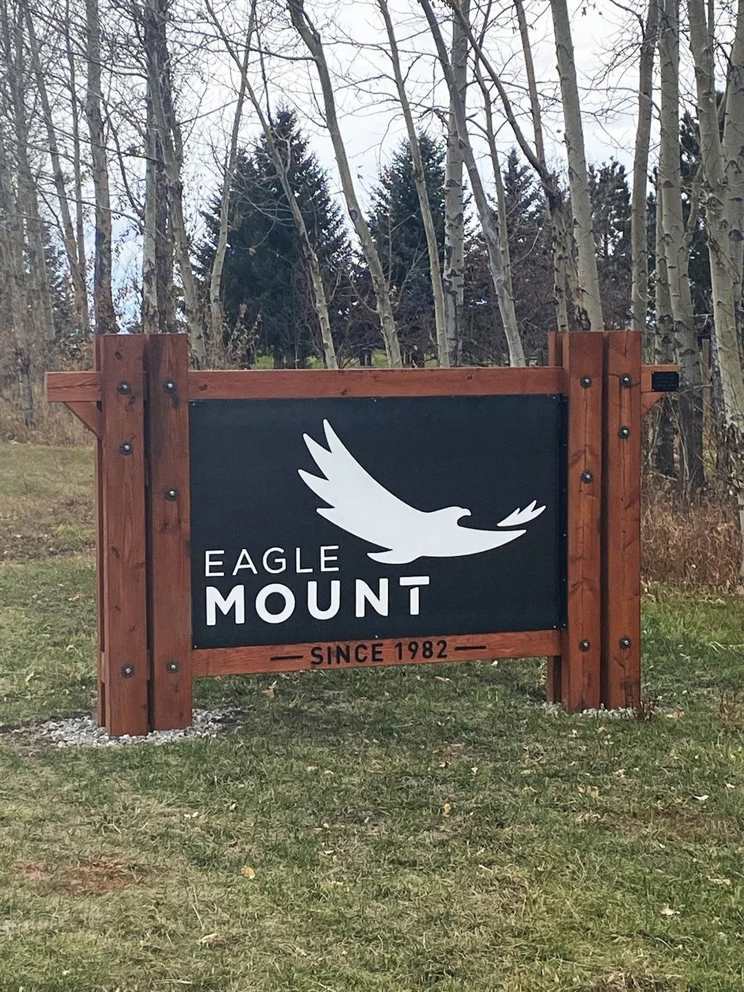 eaglemountmonumentsign.jpg