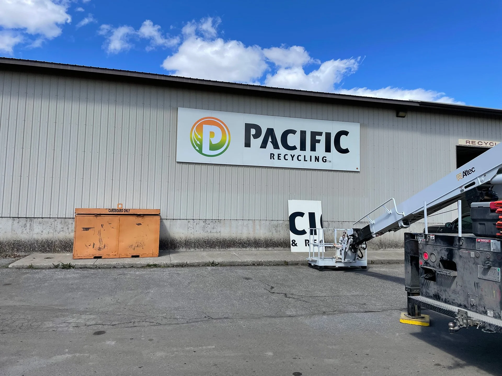 pacificrecyclinginstall.jpg